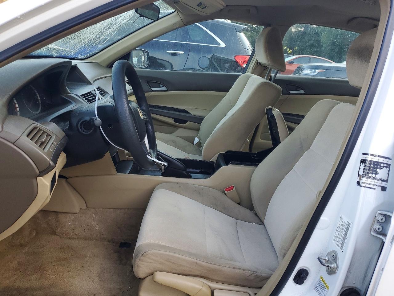2009 Honda Accord White vin: 1HGCP26319A155316