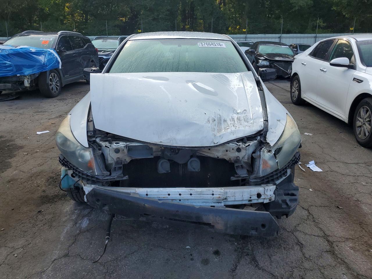 2009 Honda Accord White vin: 1HGCP26319A155316