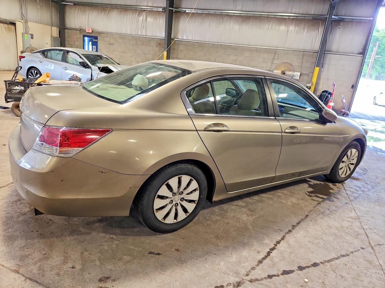 2009 Honda Accord Lx Beige vin: 1HGCP26319A189174
