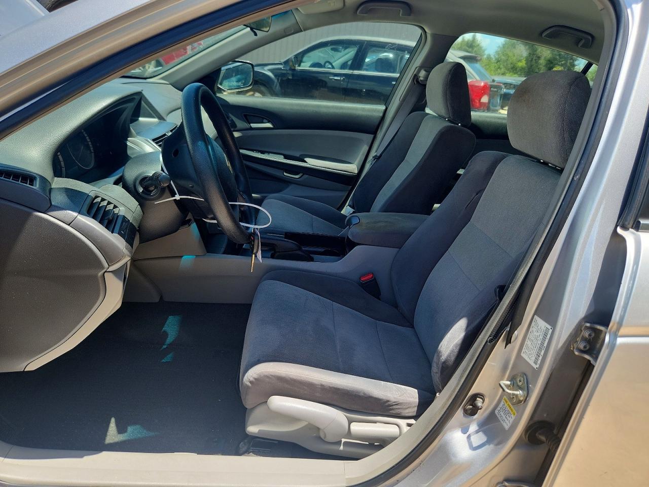 2008 Honda Accord Lx Silver vin: 1HGCP26328A001339