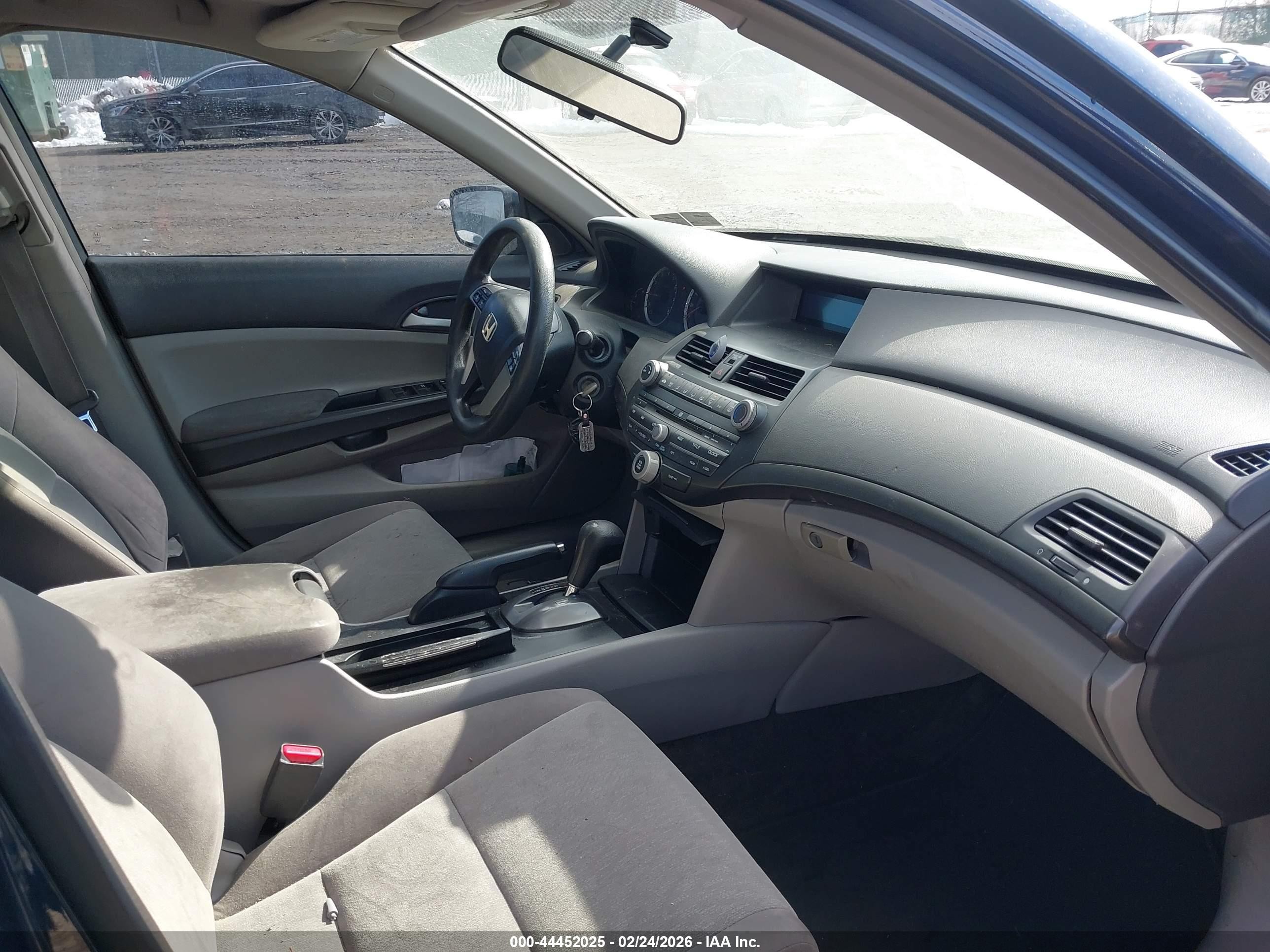 2009 Honda Accord 2.4 Lx Dark Blue vin: 1HGCP26329A111194