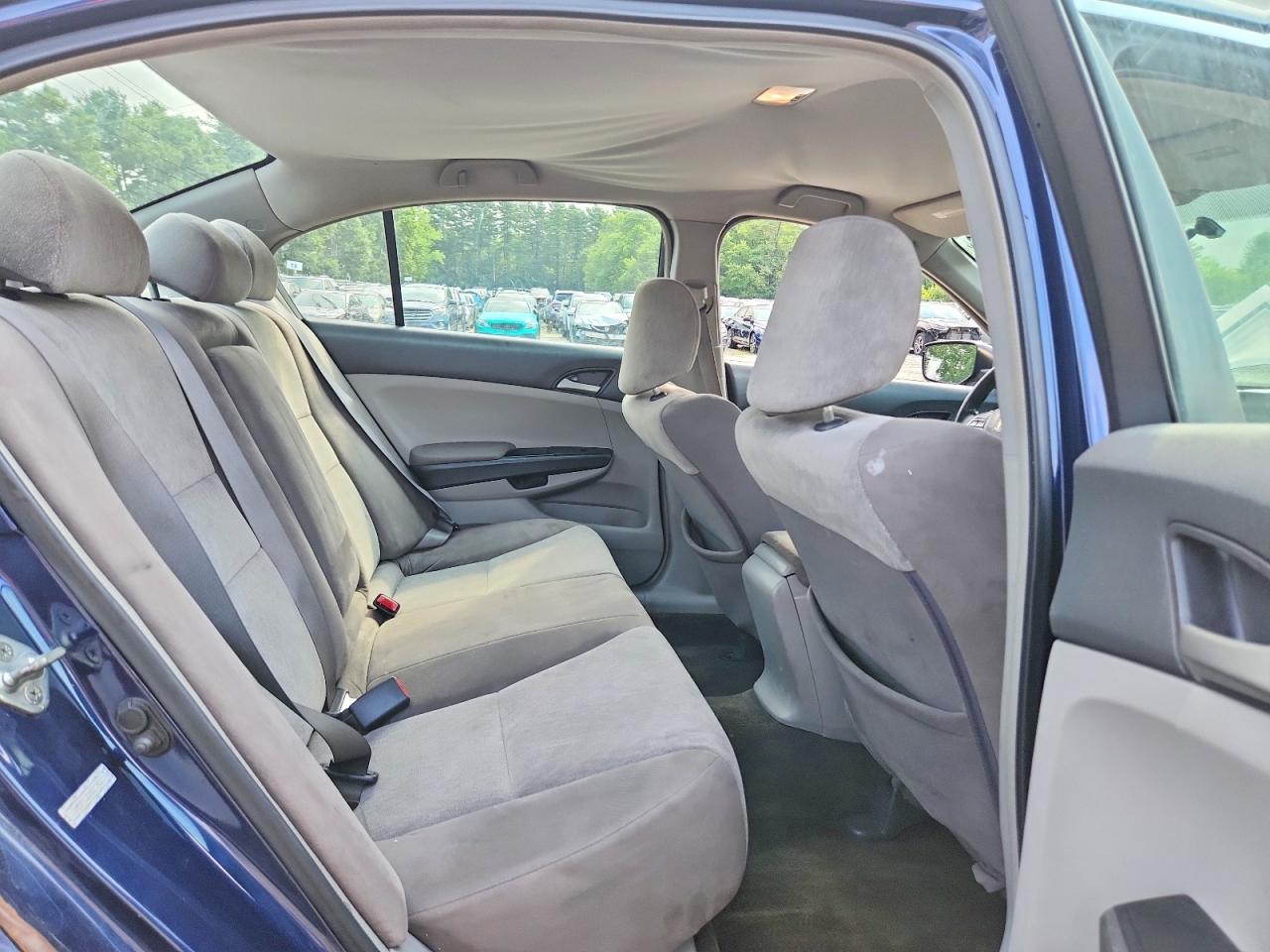 2009 Honda Accord Lx Blue vin: 1HGCP26329A186560