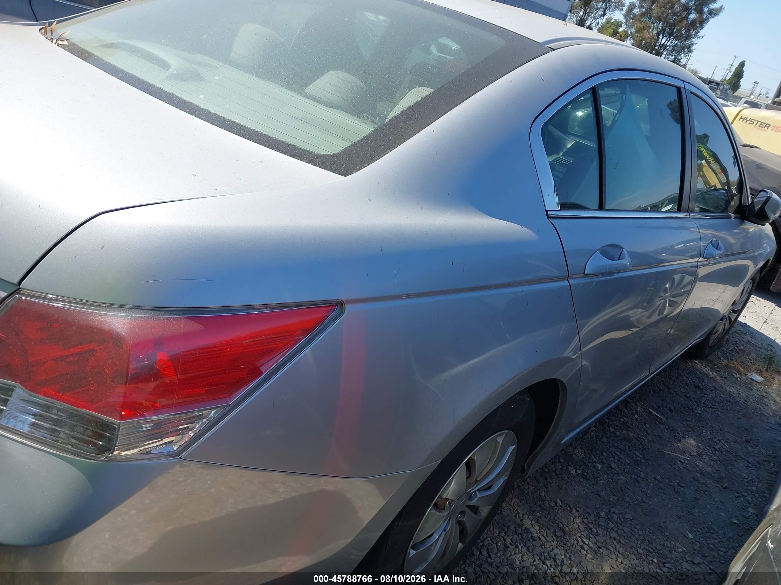 2009 Honda Accord 2.4 Lx Серебряный vin: 1HGCP26329A188034