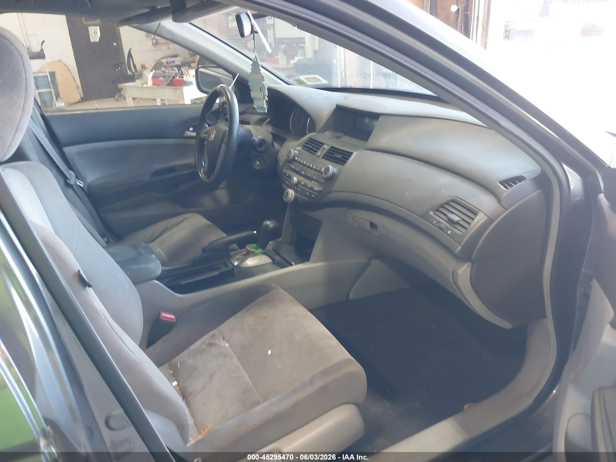 2009 Honda Accord 2.4 Lx Серый vin: 1HGCP26329A188969
