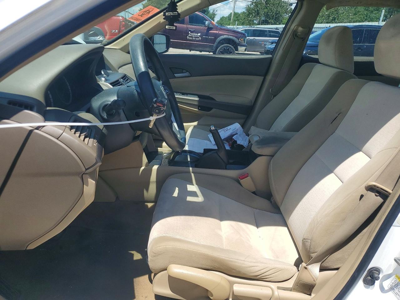 2008 Honda Accord Lx Белый vin: 1HGCP26338A009823