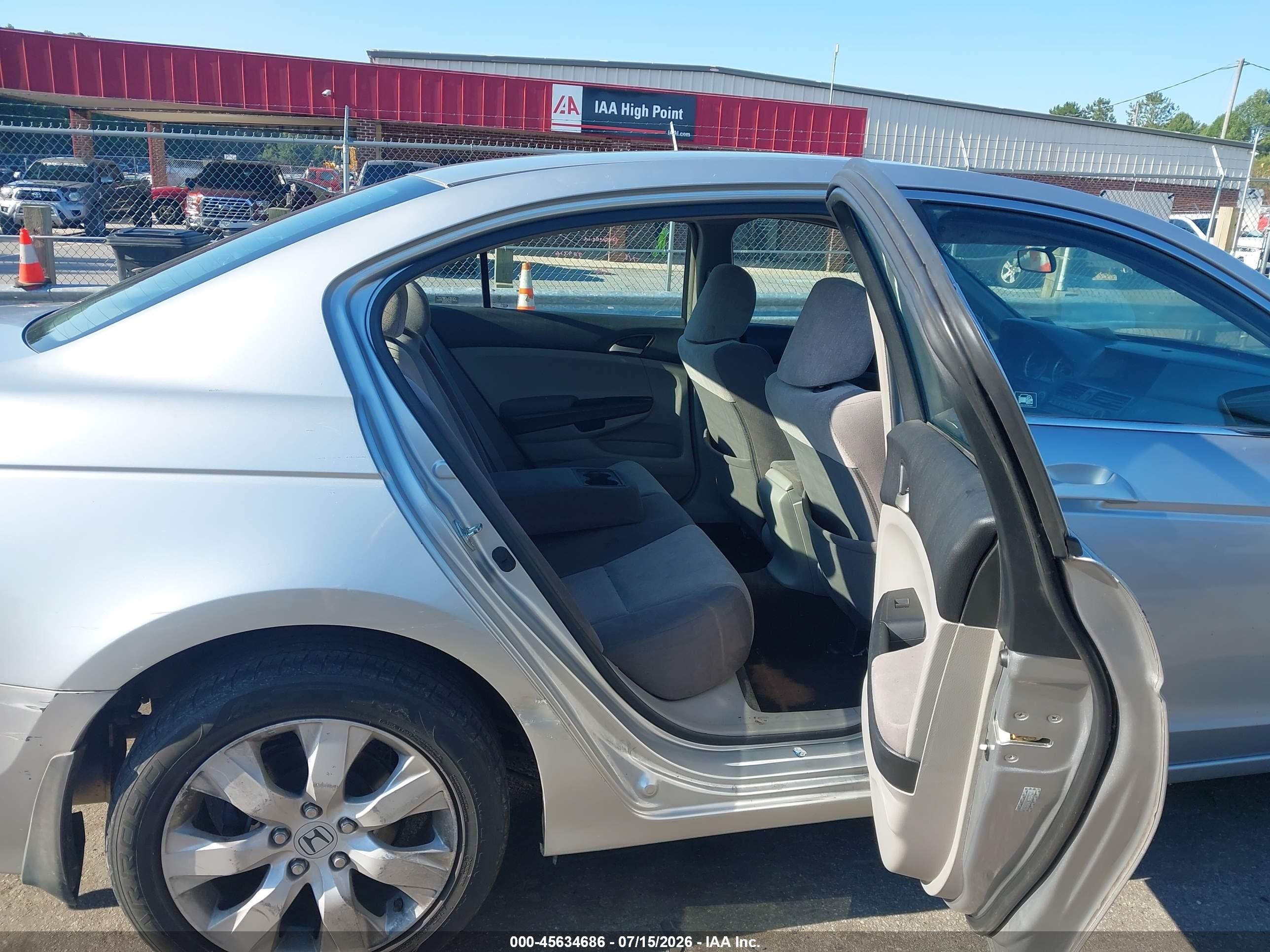 2008 Honda Accord 2.4 Lx Silver vin: 1HGCP26338A126155