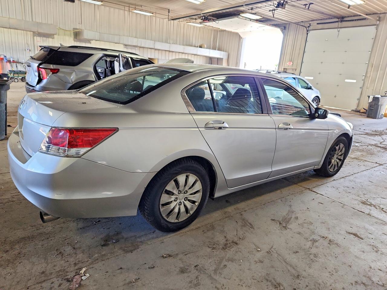 2008 Honda Accord Lx Silver vin: 1HGCP26338A145434