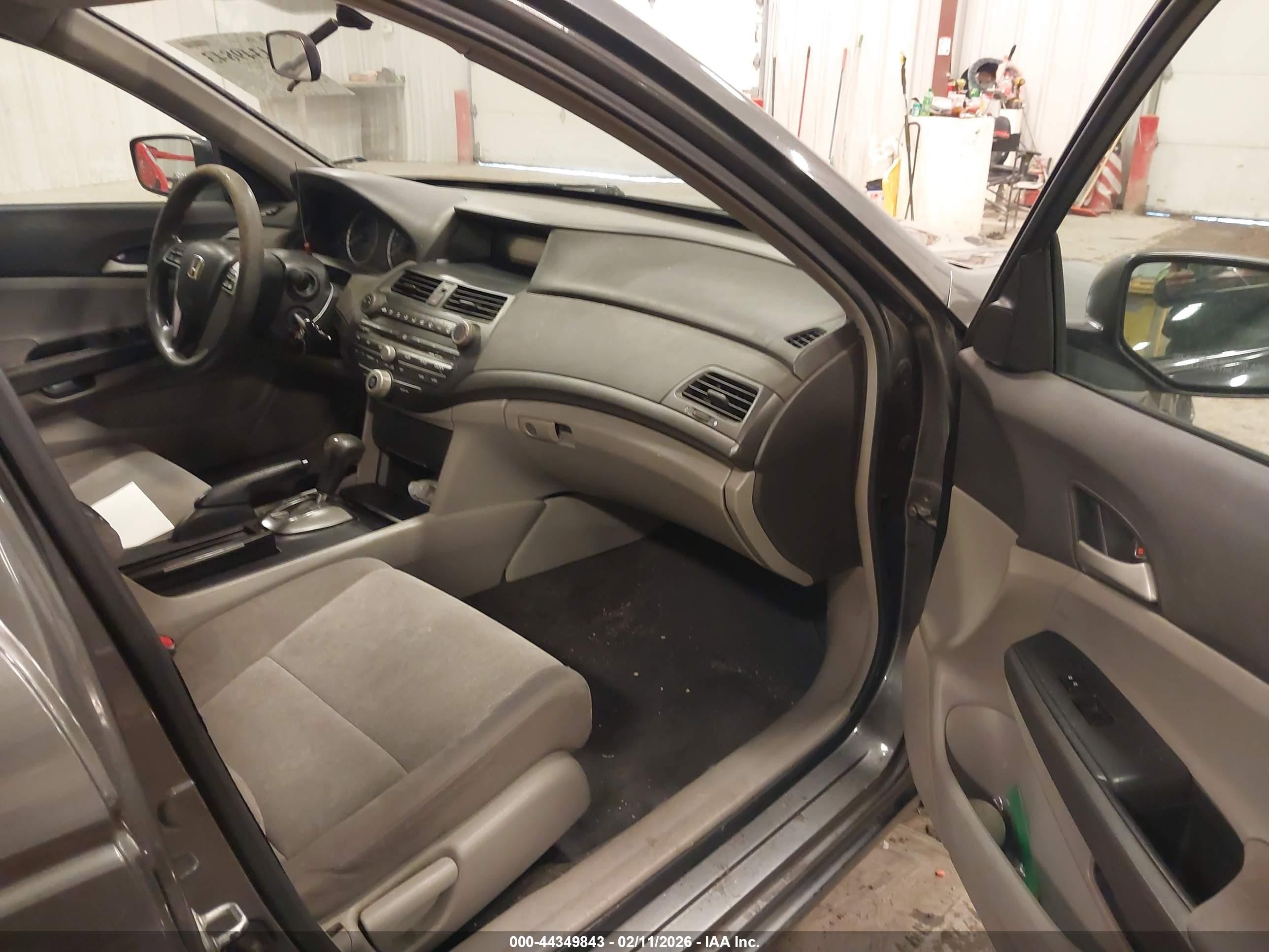 2009 Honda Accord 2.4 Lx Gray vin: 1HGCP26339A046260