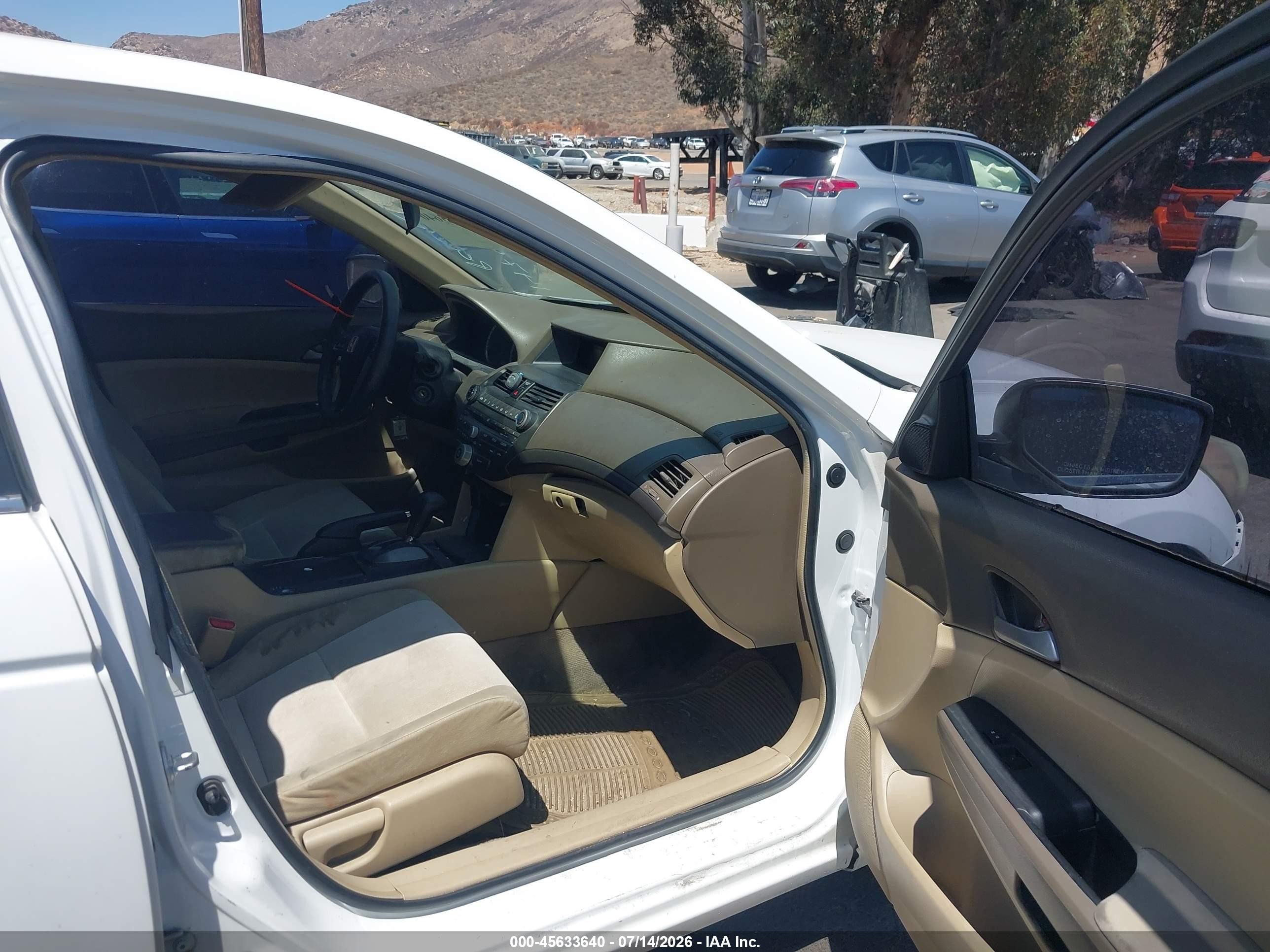 2009 Honda Accord 2.4 Lx Белый vin: 1HGCP26339A135634