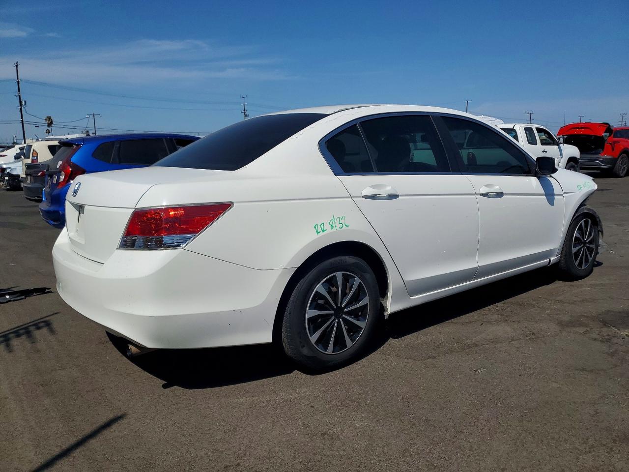 2009 Honda Accord Lx White vin: 1HGCP26339A148867