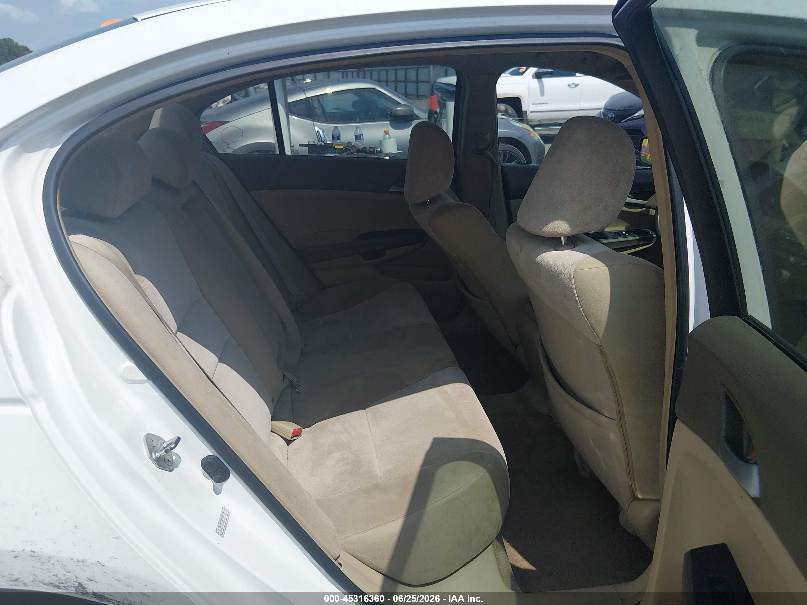 2009 Honda Accord 2.4 Lx White vin: 1HGCP26339A149419