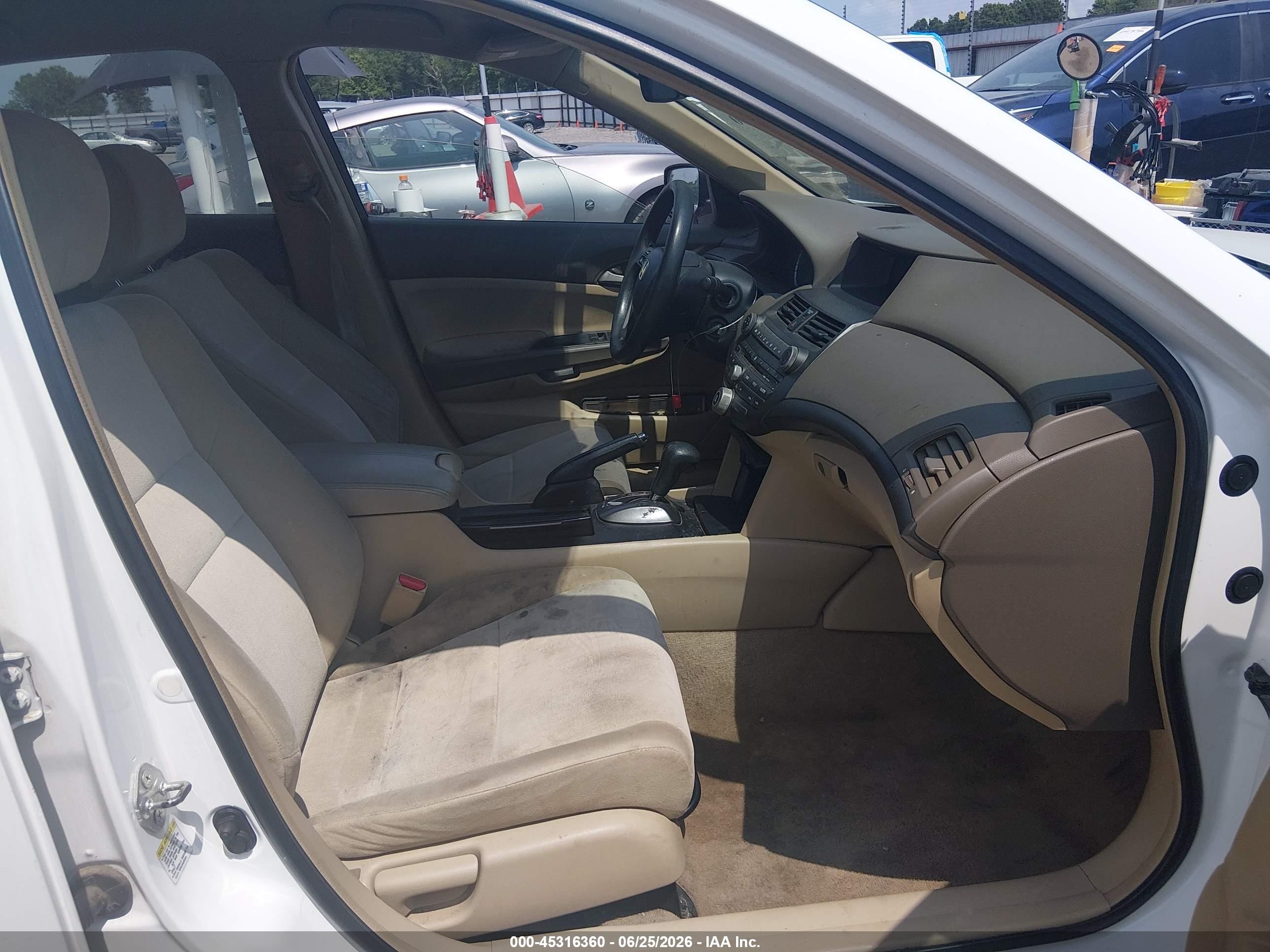 2009 Honda Accord 2.4 Lx White vin: 1HGCP26339A149419
