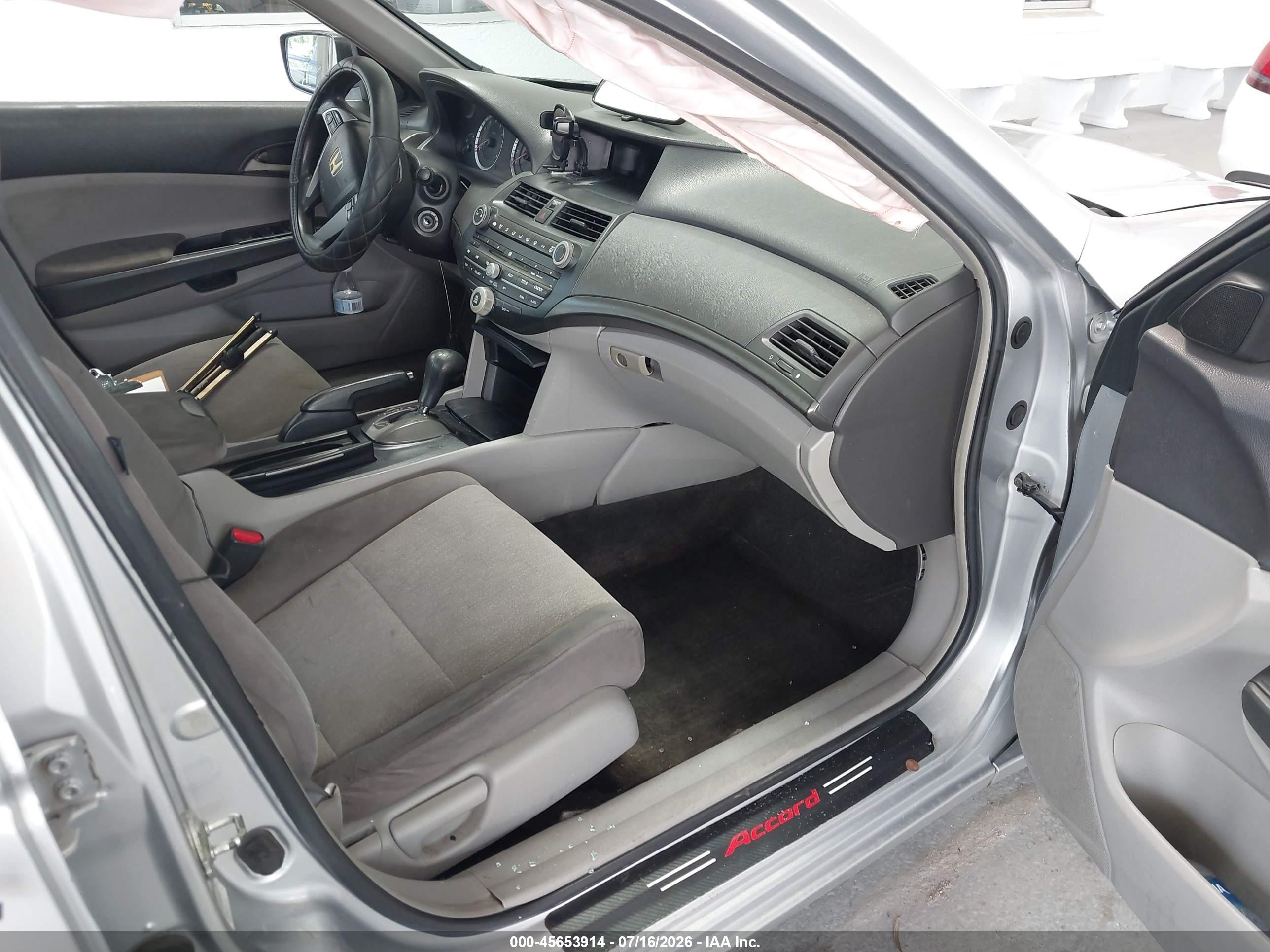 2008 Honda Accord 2.4 Lx Серебряный vin: 1HGCP26348A079766