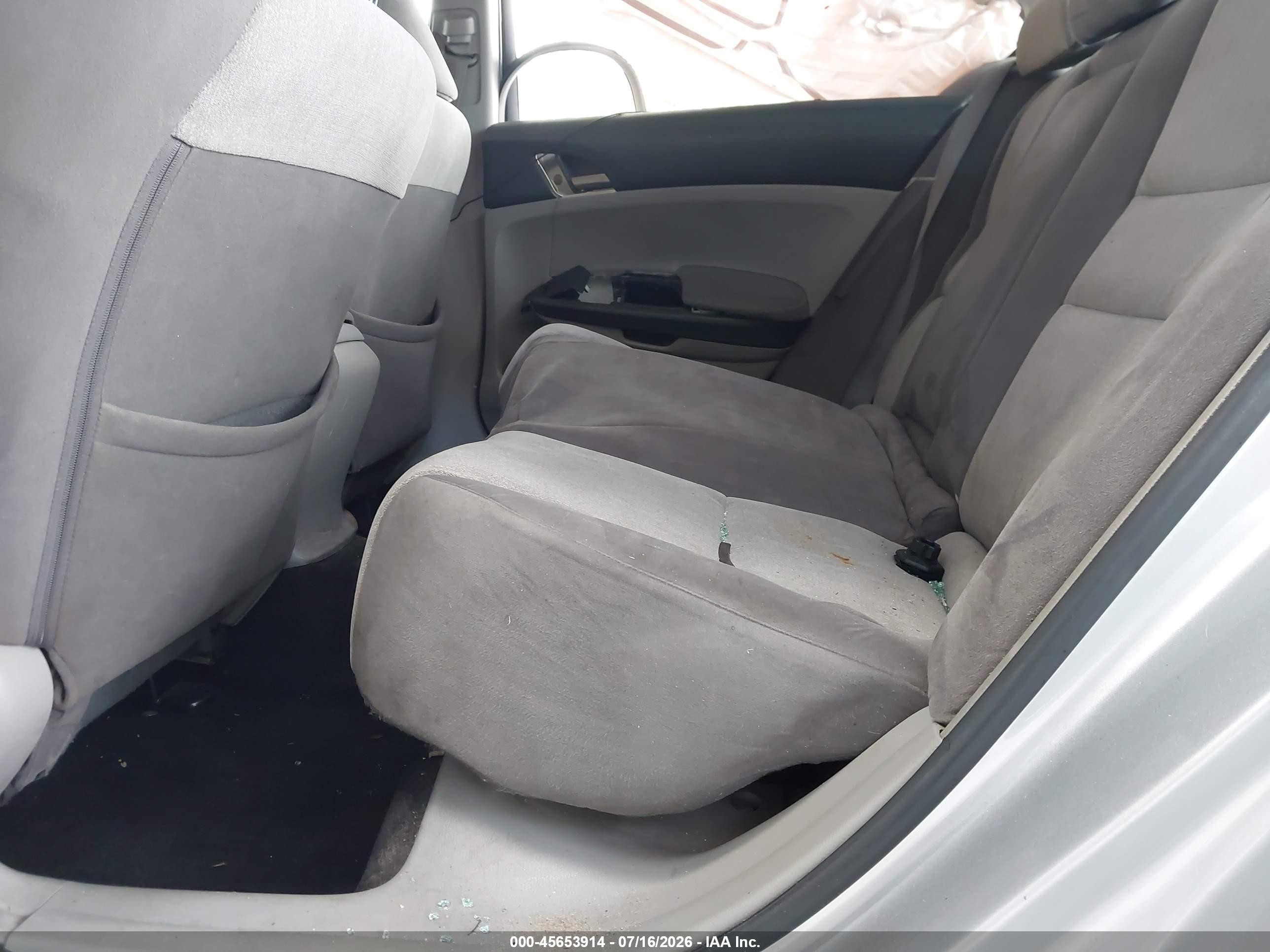 2008 Honda Accord 2.4 Lx Серебряный vin: 1HGCP26348A079766