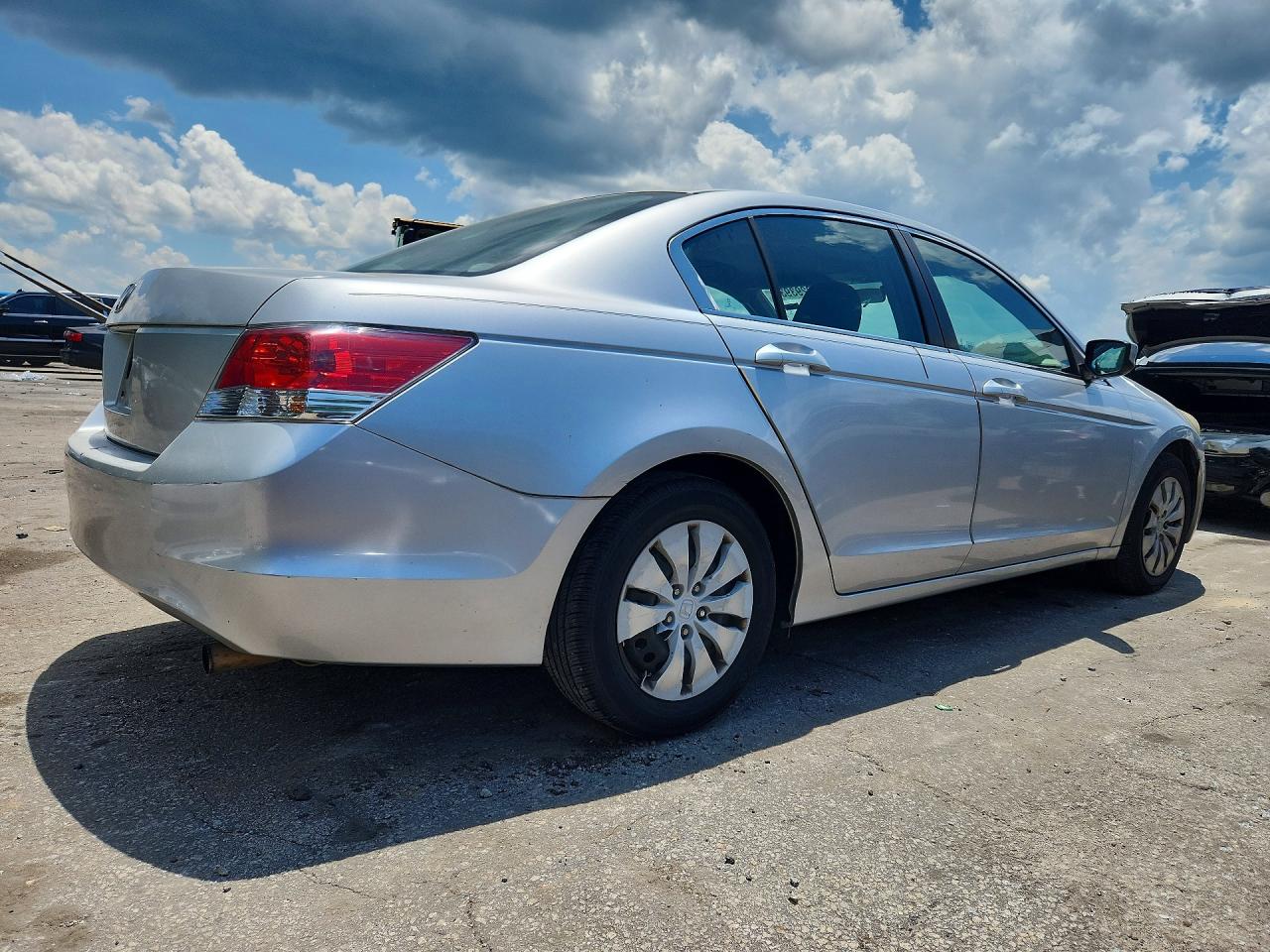 2009 Honda Accord Lx Silver vin: 1HGCP26349A120656