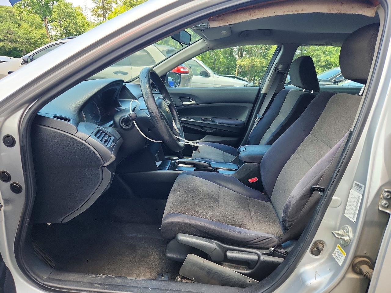 2009 Honda Accord Lx Silver vin: 1HGCP26349A120656