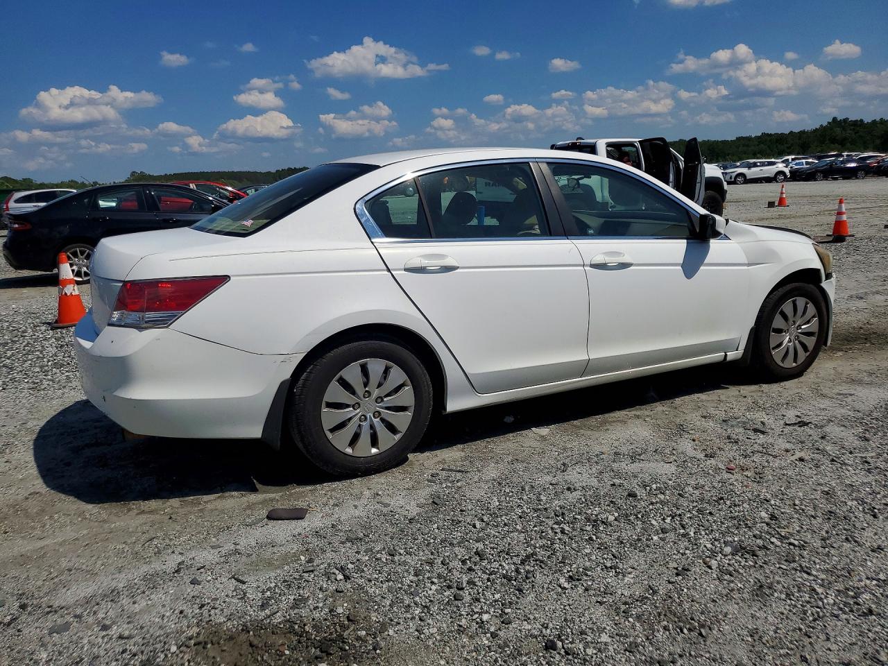 2009 Honda Accord Lx White vin: 1HGCP26349A125047
