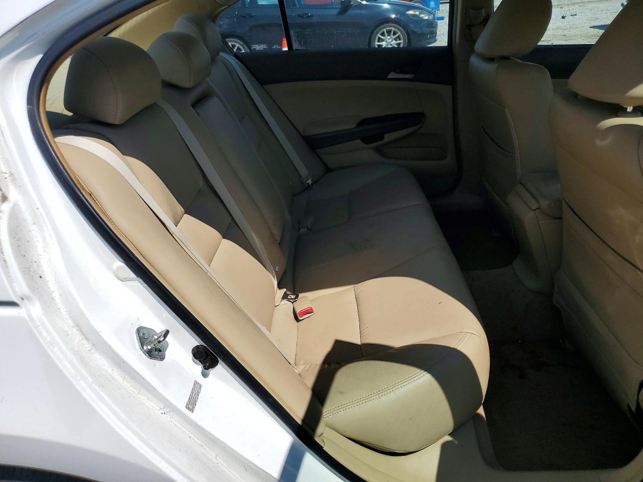 2009 Honda Accord Lx White vin: 1HGCP26349A125047