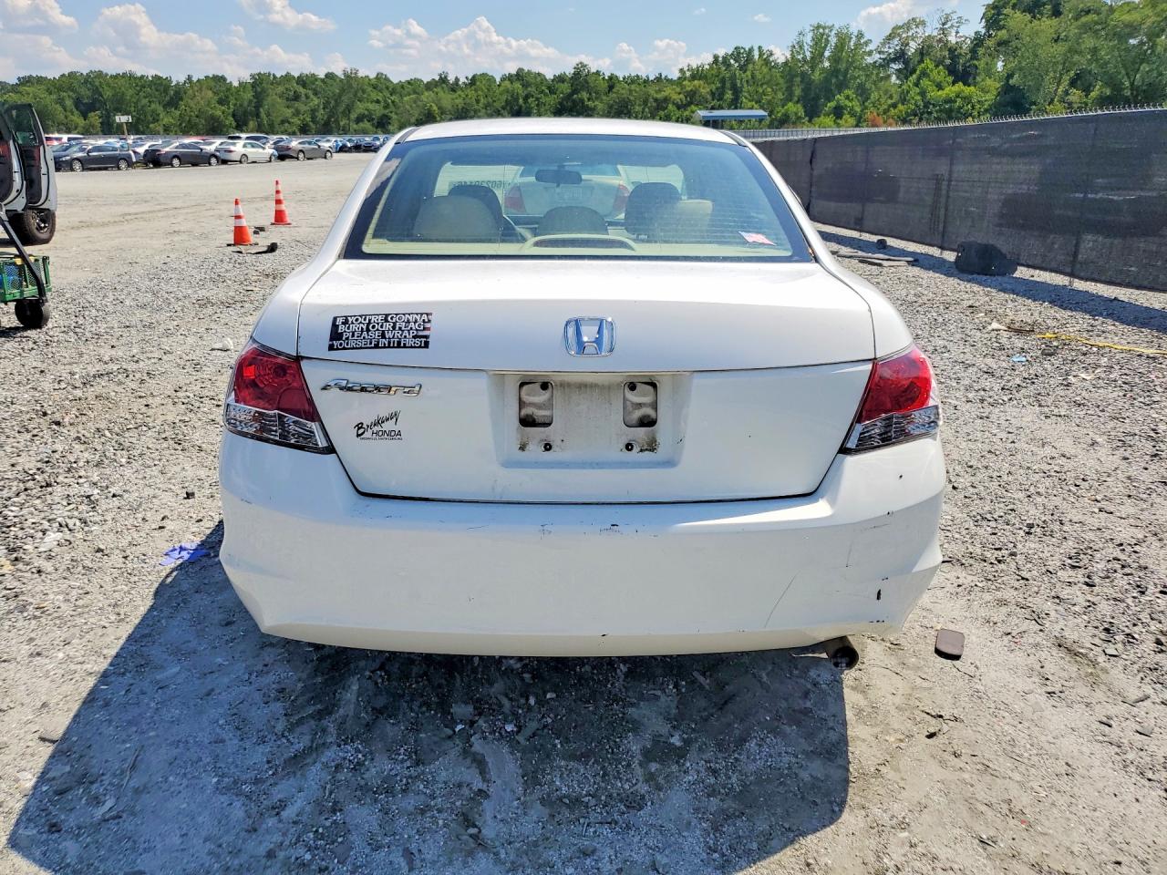 2009 Honda Accord Lx White vin: 1HGCP26349A125047