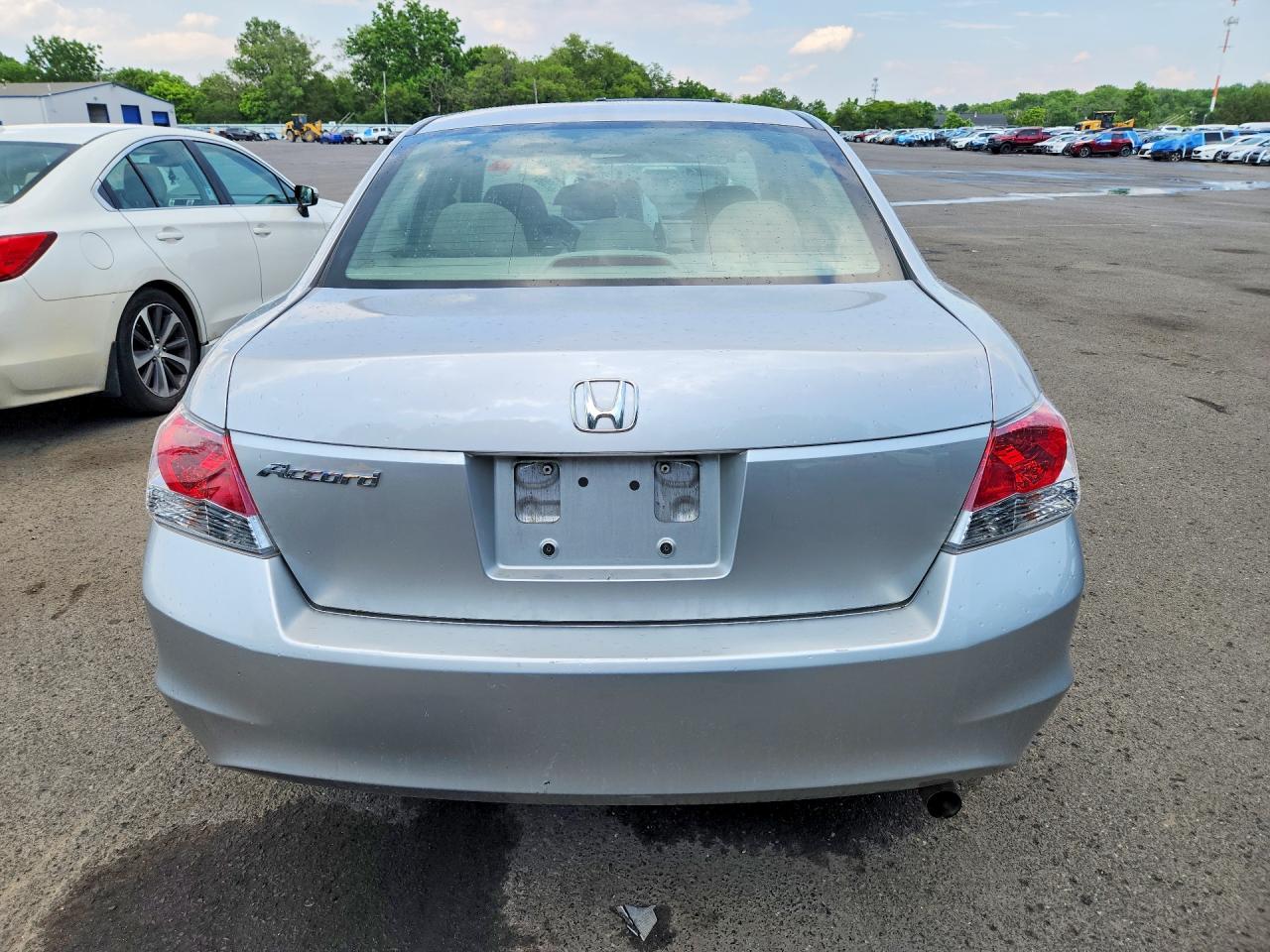 2009 Honda Accord Lx Silver vin: 1HGCP26349A188066