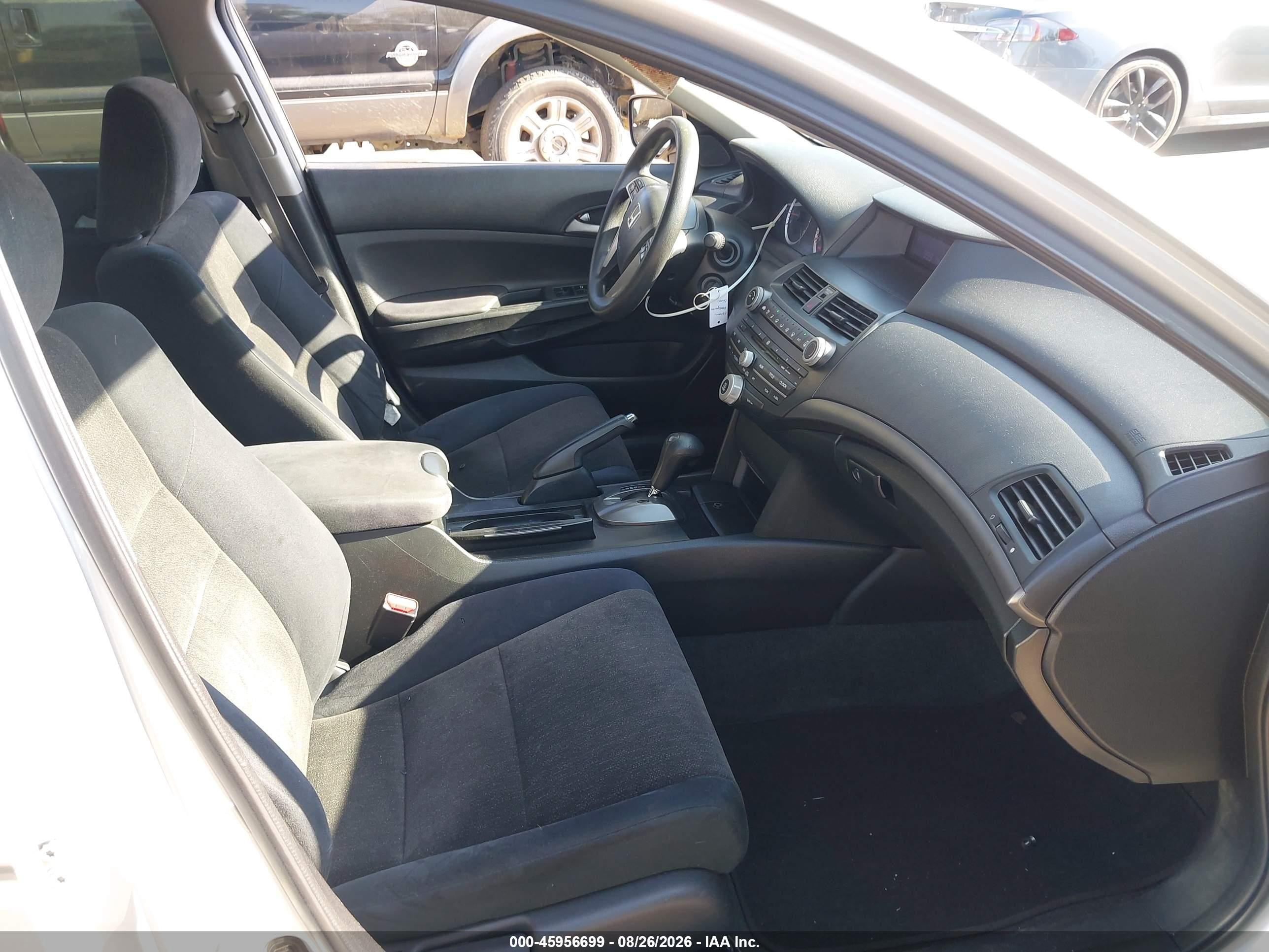 2009 Honda Accord 2.4 Lx Silver vin: 1HGCP26349A192571