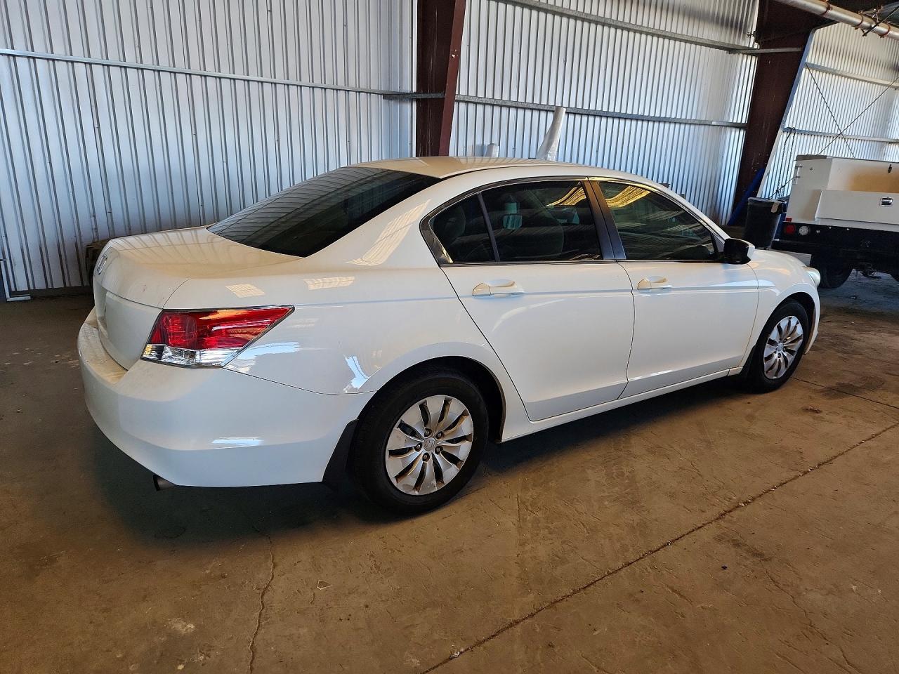 2008 Honda Accord Lx White vin: 1HGCP26358A018197