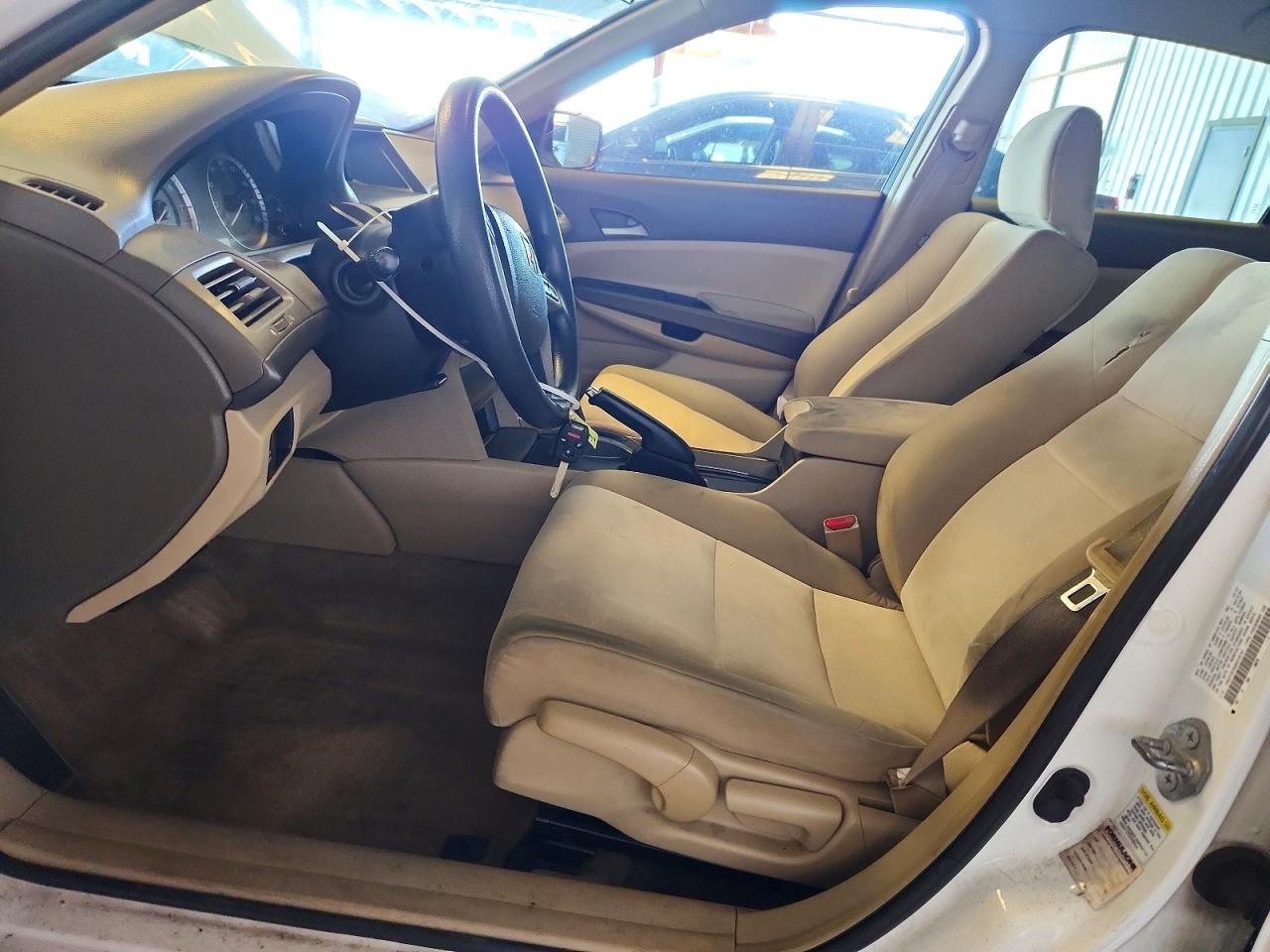 2008 Honda Accord Lx White vin: 1HGCP26358A018197