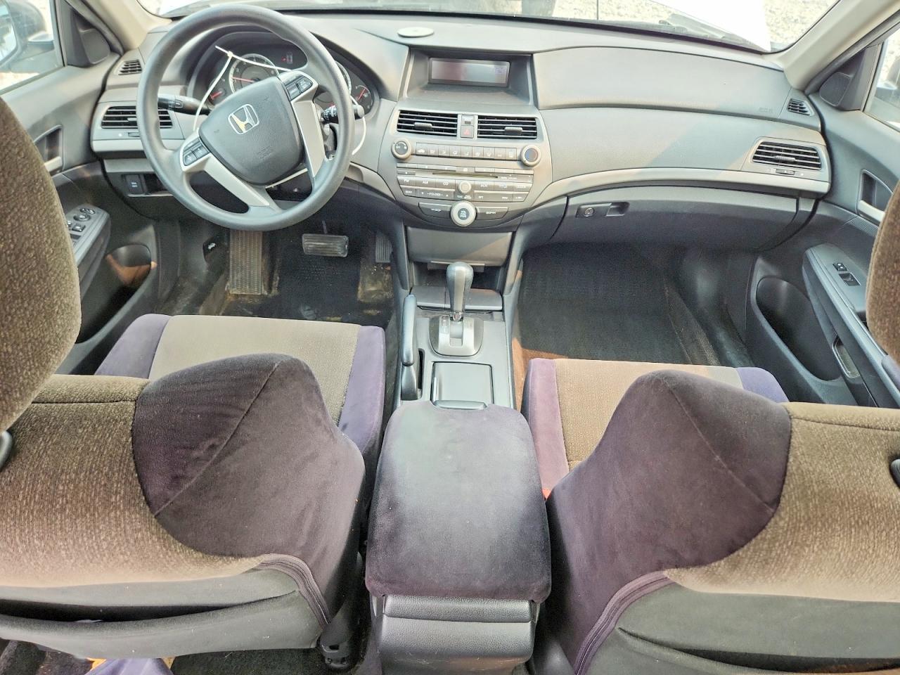 2008 Honda Accord Lx Silver vin: 1HGCP26358A021732