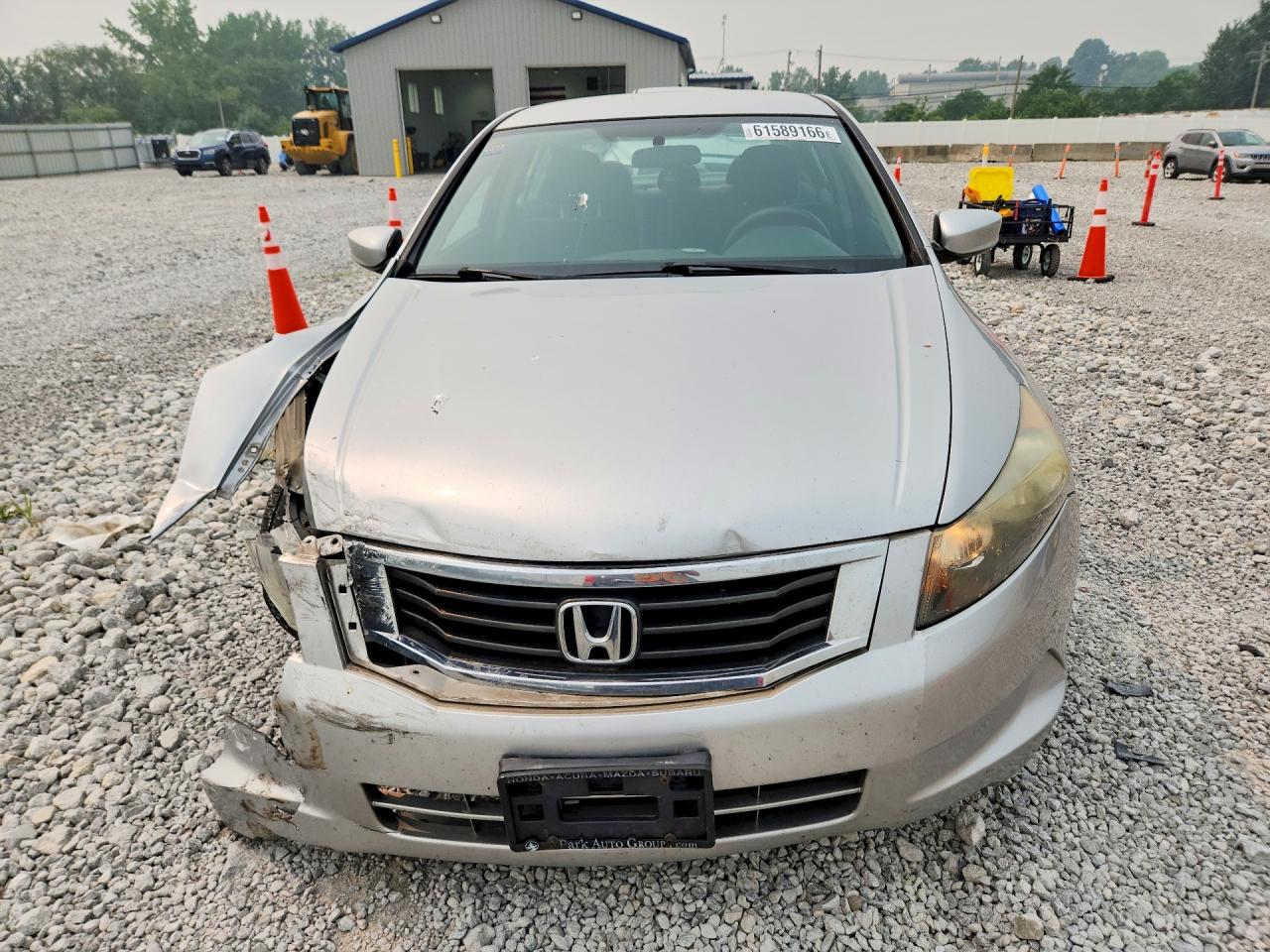 2008 Honda Accord Lx Silver vin: 1HGCP26358A021732