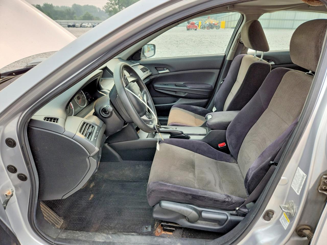 2008 Honda Accord Lx Silver vin: 1HGCP26358A021732