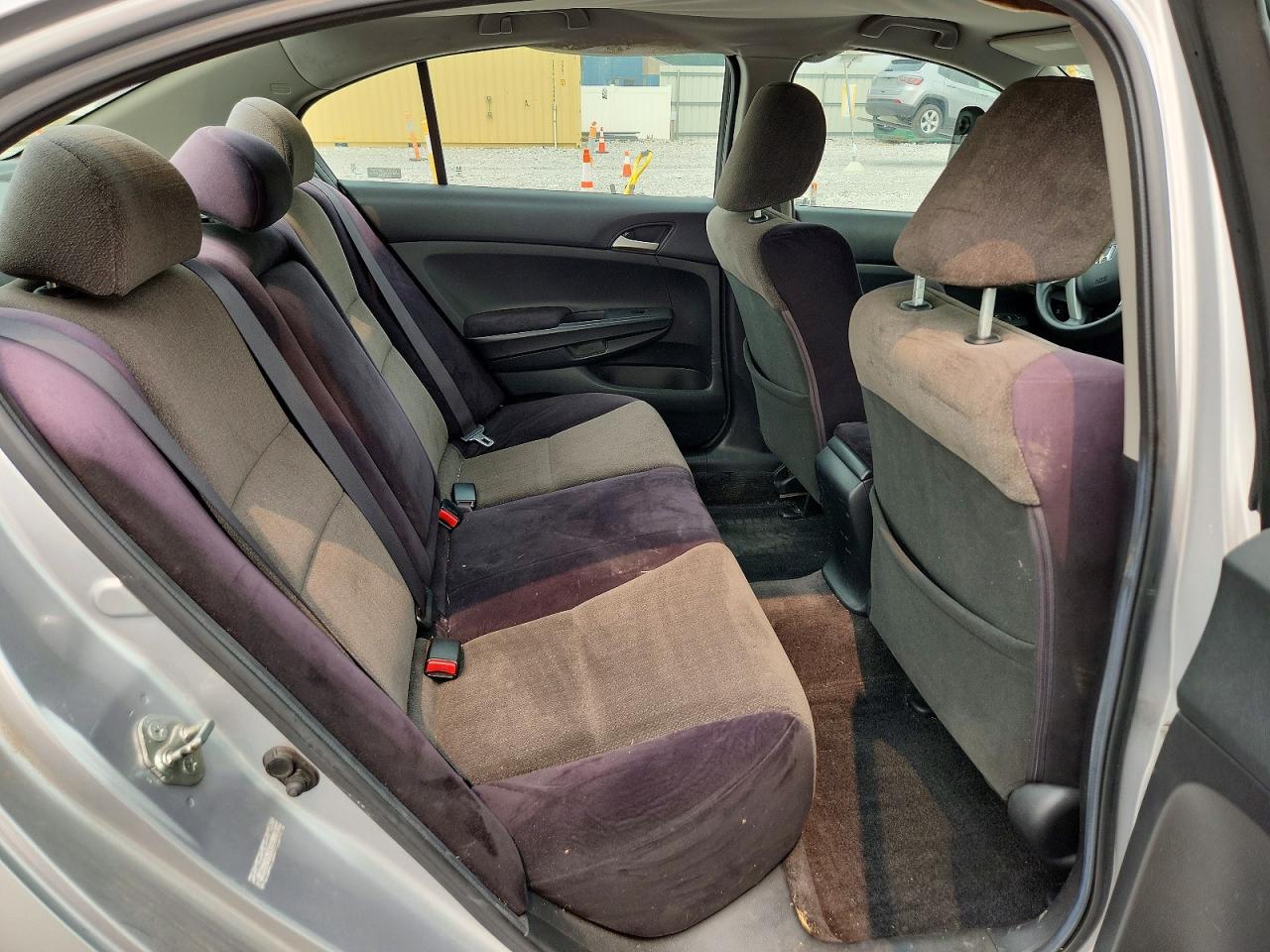 2008 Honda Accord Lx Silver vin: 1HGCP26358A021732