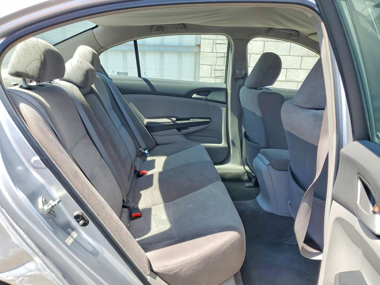 2009 Honda Accord Lx Серебряный vin: 1HGCP26359A196063