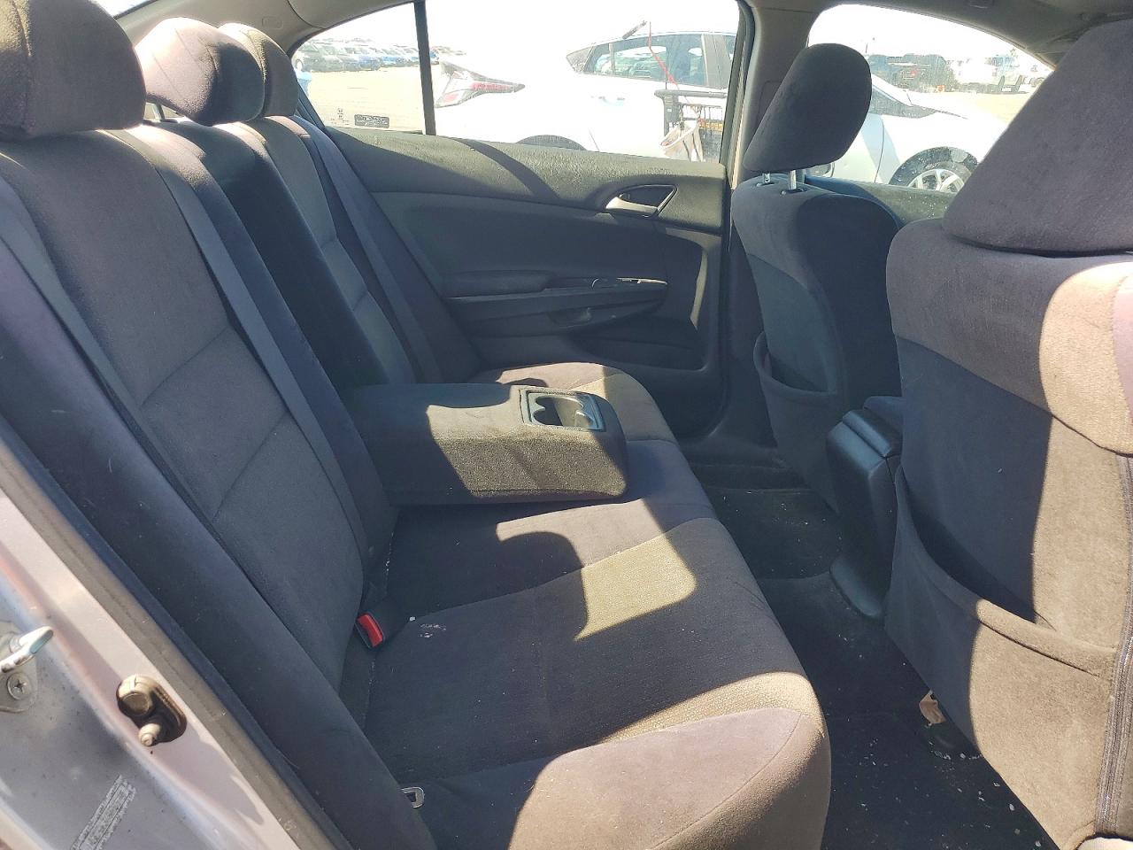 2009 Honda Accord Lx Silver vin: 1HGCP26369A035785