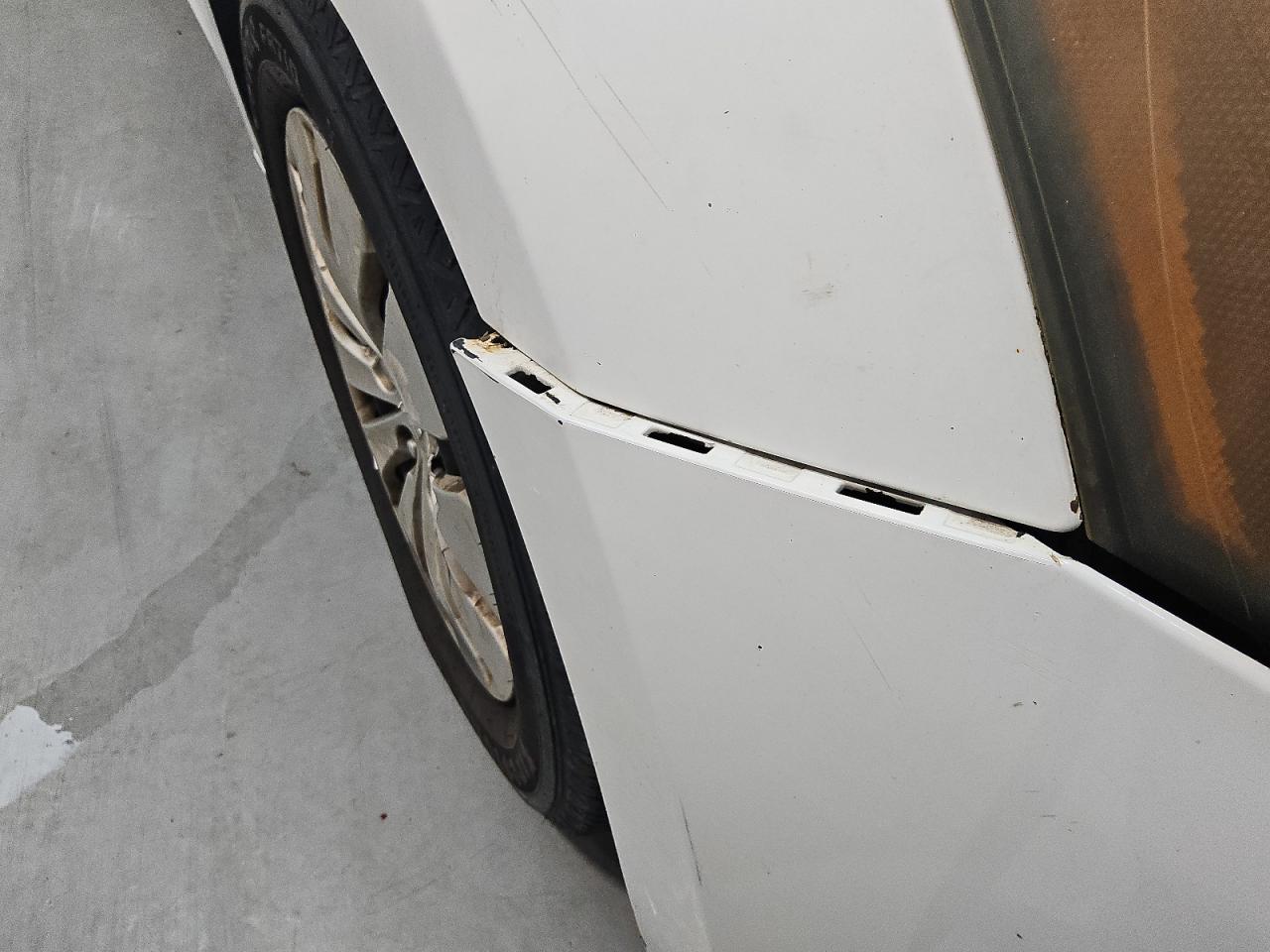 2009 Honda Accord Lx White vin: 1HGCP26369A060797 Damage: Front Bumper, Cracked, 3 To 4 Inches