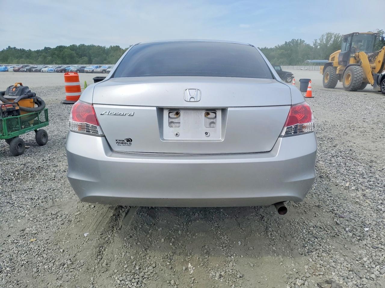 2009 Honda Accord Lx Silver vin: 1HGCP26369A075235