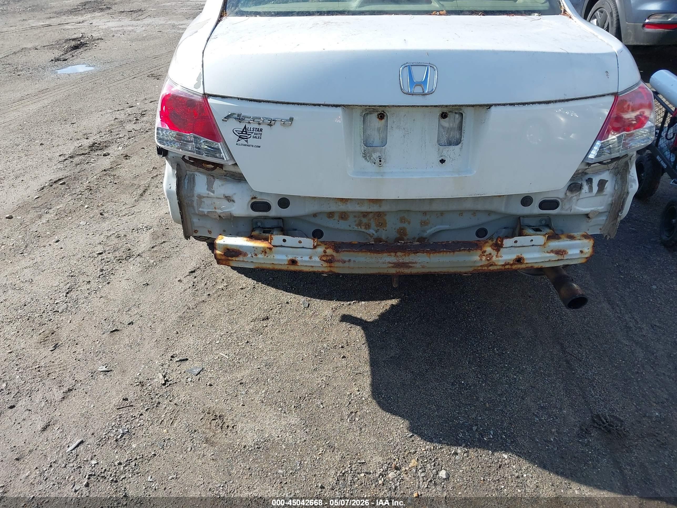 2009 Honda Accord 2.4 Lx White vin: 1HGCP26369A182947