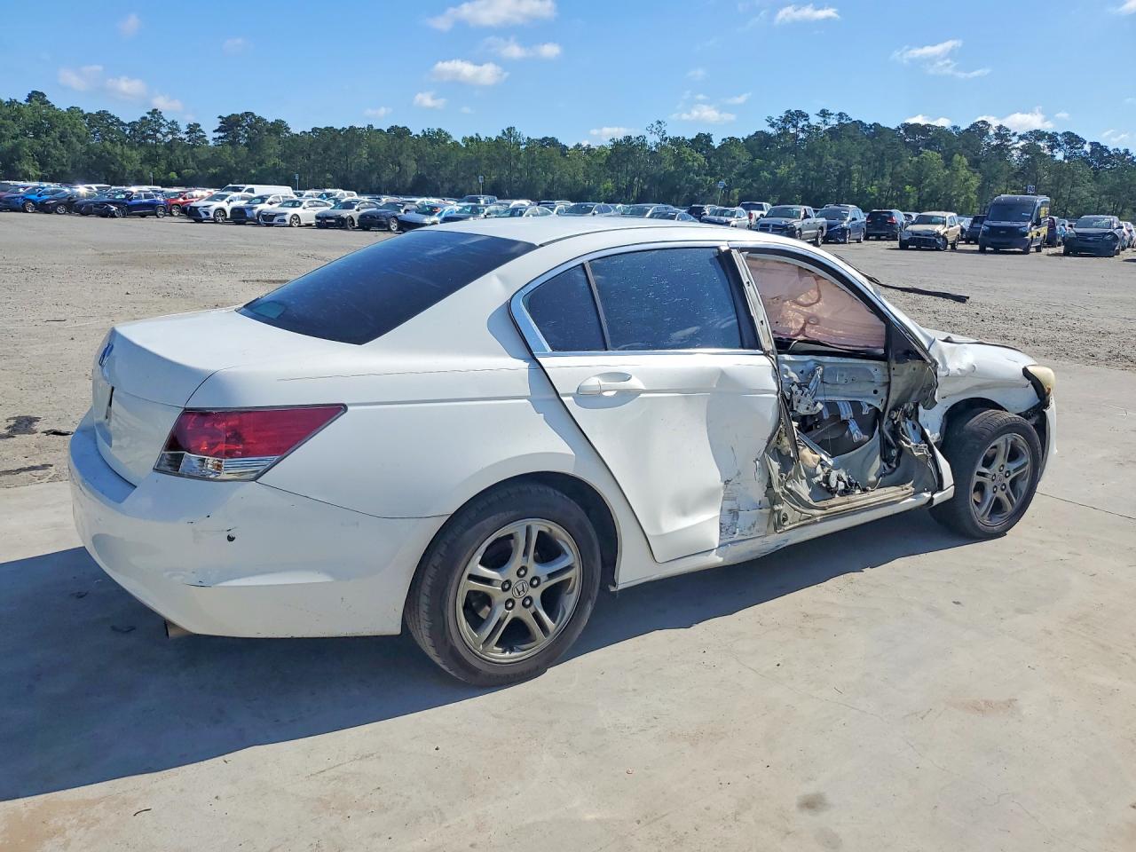 2008 Honda Accord Lx White vin: 1HGCP26378A030156