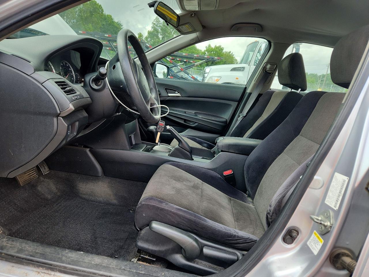 2009 Honda Accord Lx Серебряный vin: 1HGCP26379A011530