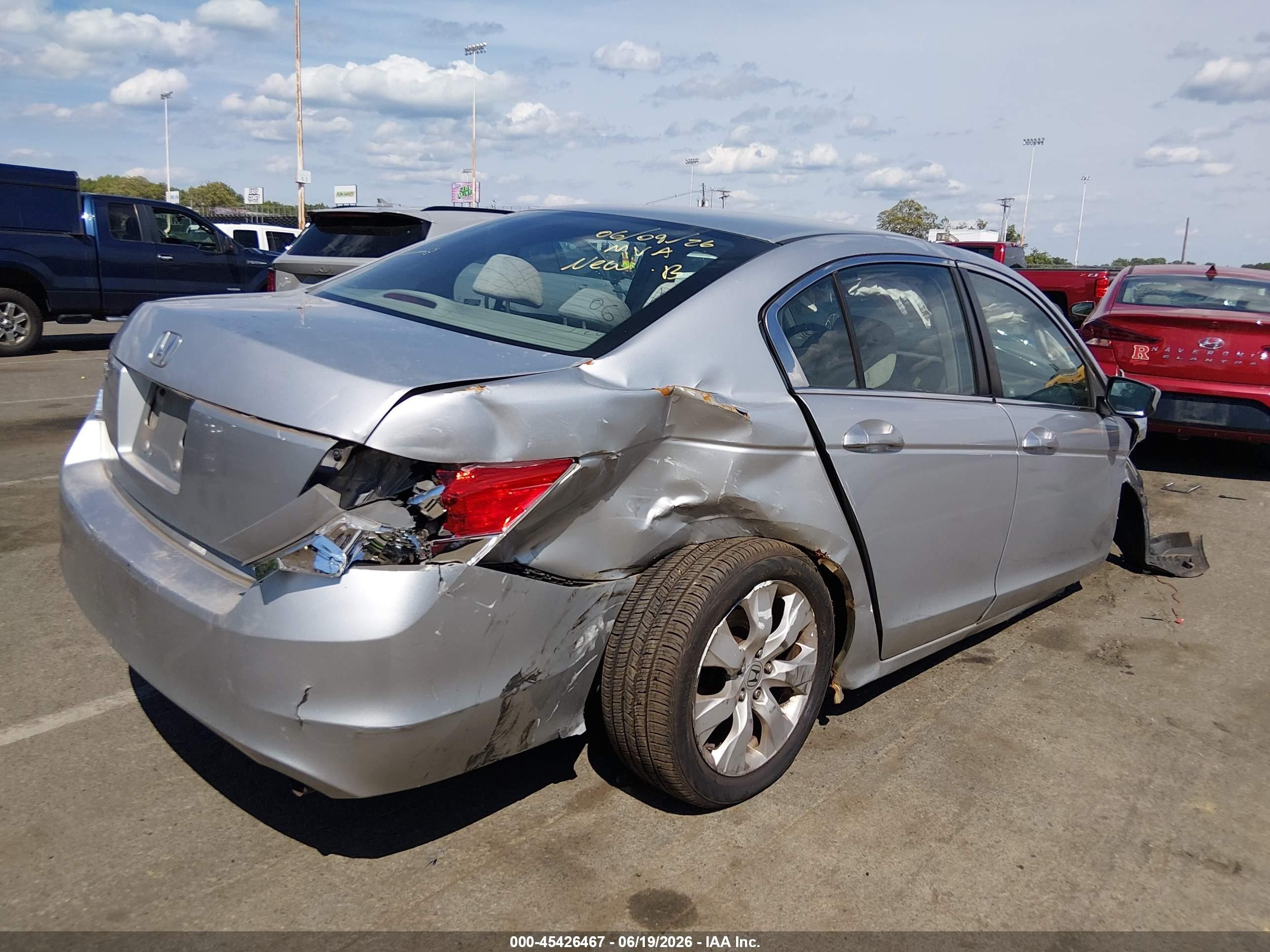 2009 Honda Accord 2.4 Lx Серебряный vin: 1HGCP26379A030336