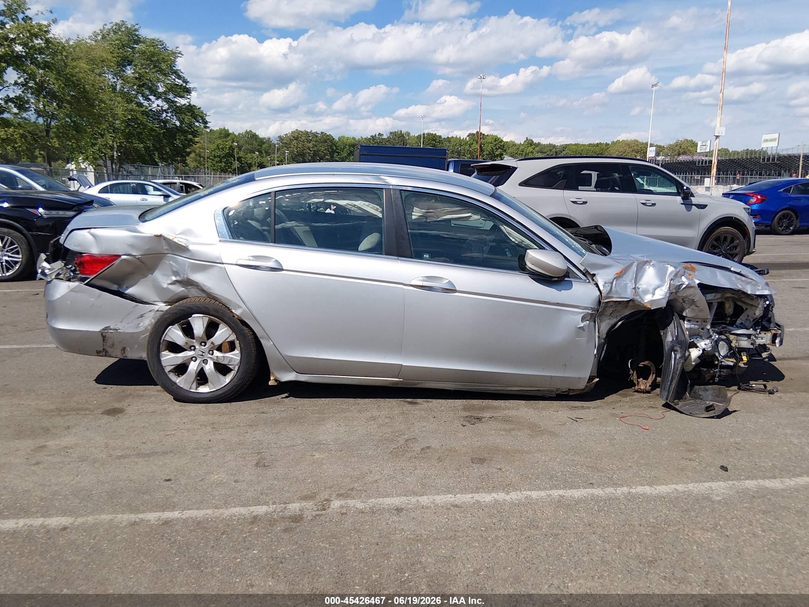 2009 Honda Accord 2.4 Lx Серебряный vin: 1HGCP26379A030336