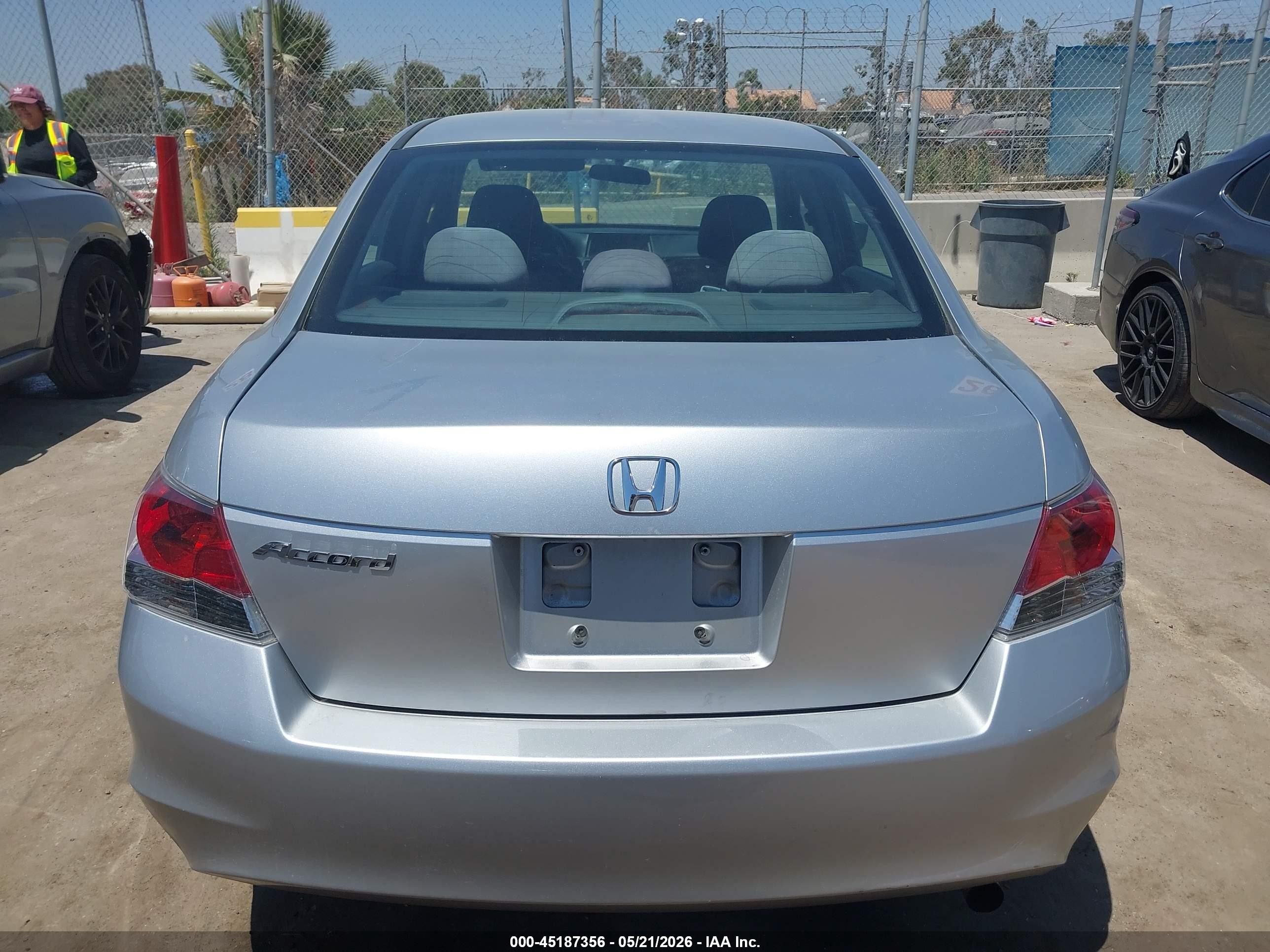 2009 Honda Accord 2.4 Lx Silver vin: 1HGCP26379A072487