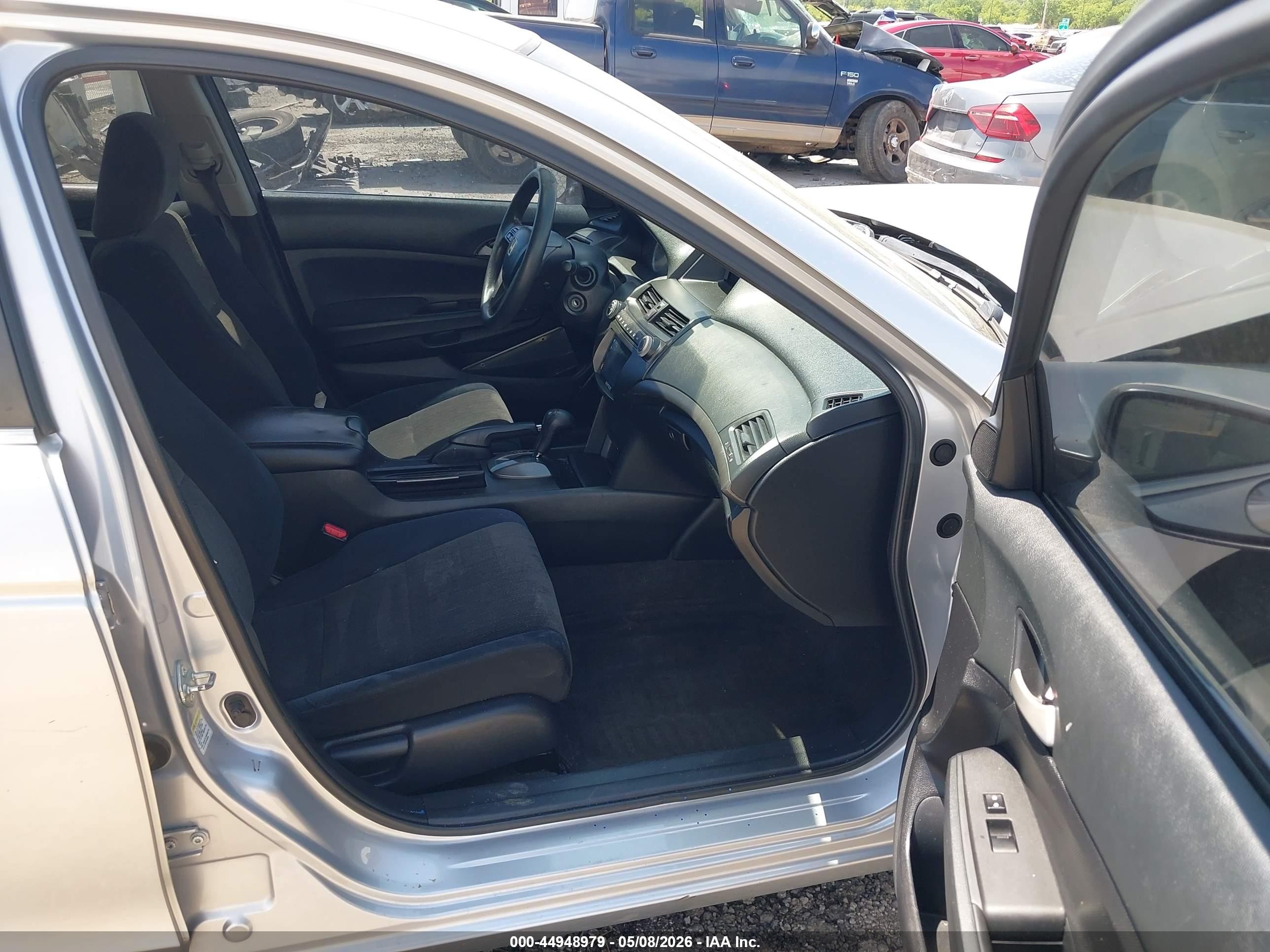 2009 Honda Accord 2.4 Lx Серебряный vin: 1HGCP26379A116049