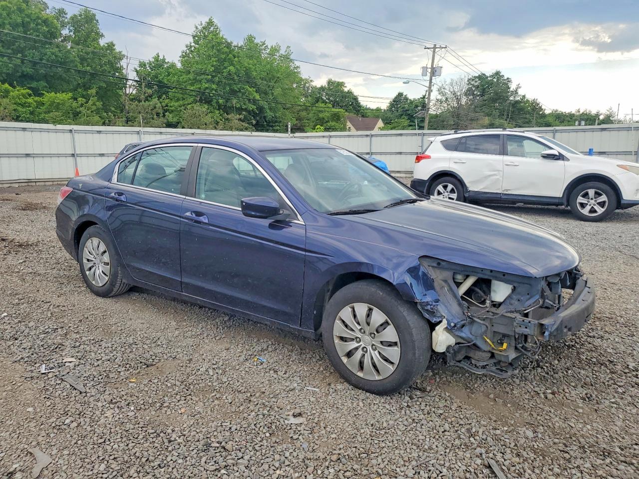 2009 Honda Accord Lx Blue vin: 1HGCP26379A200565