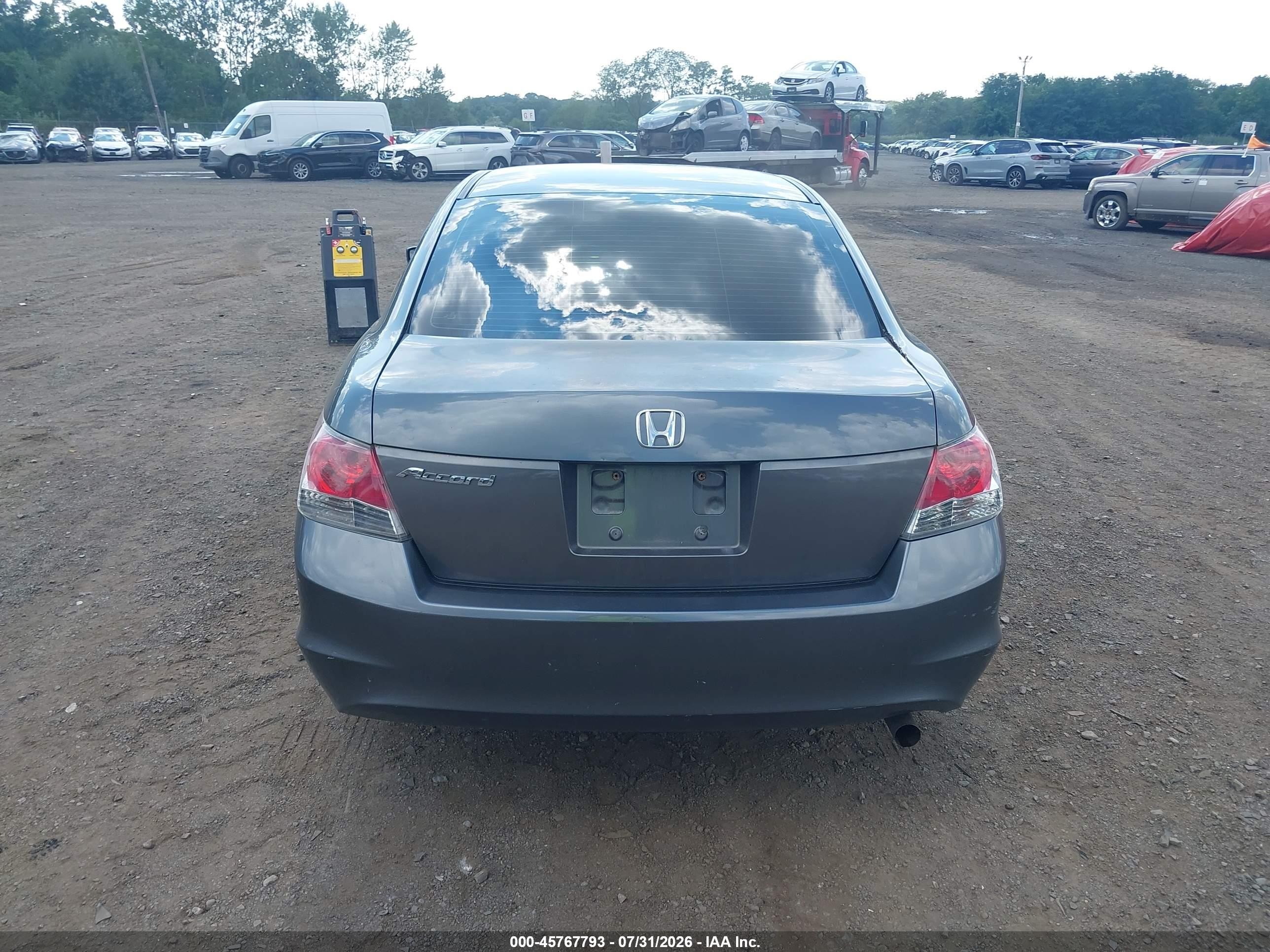 2008 Honda Accord 2.4 Lx Серый vin: 1HGCP26388A040274