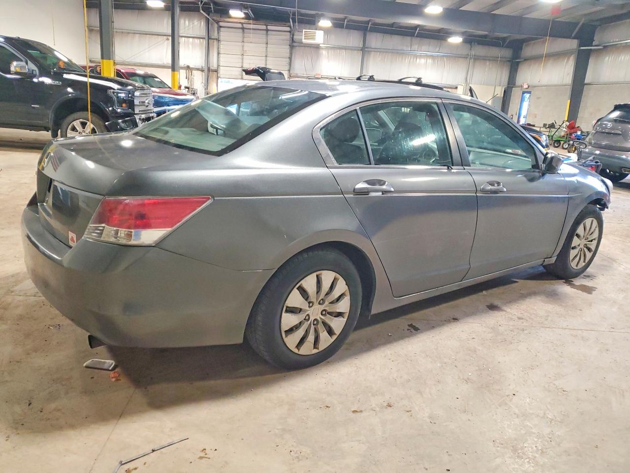 2008 Honda Accord Lx Silver vin: 1HGCP26388A134994