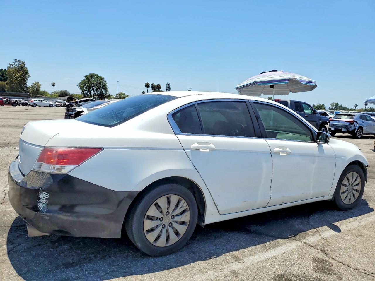 2009 Honda Accord Lx White vin: 1HGCP26389A158620