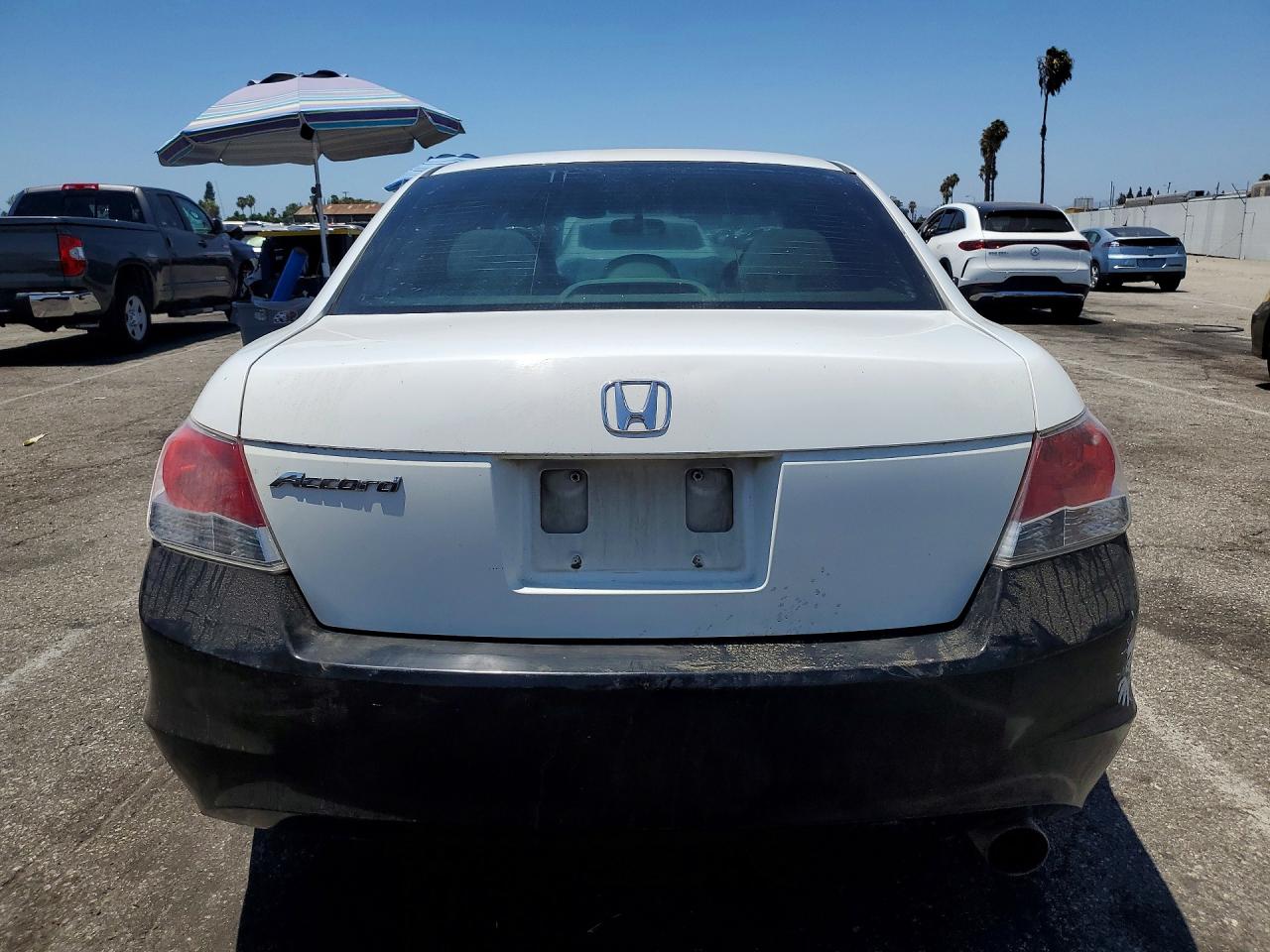 2009 Honda Accord Lx White vin: 1HGCP26389A158620