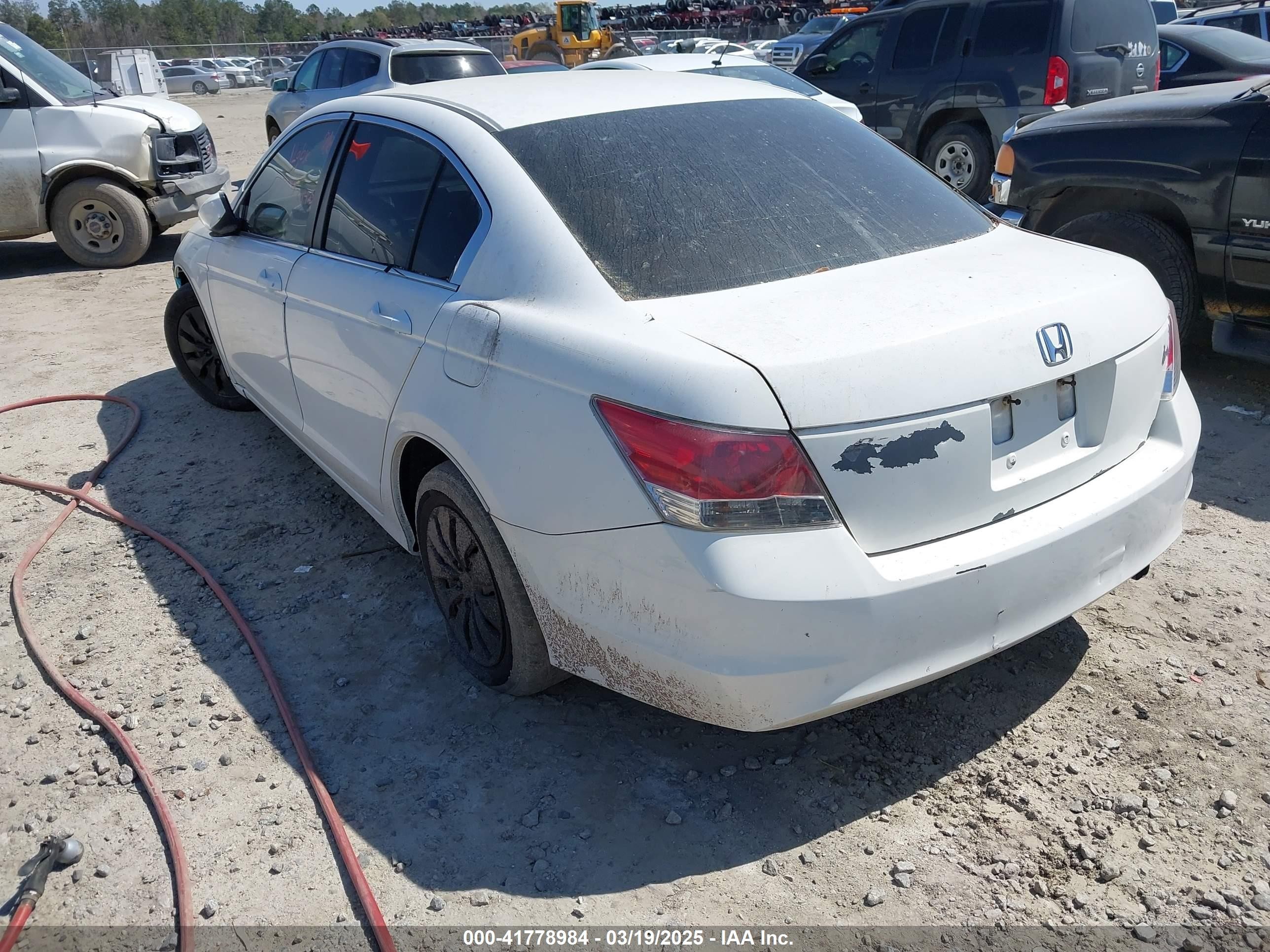2009 Honda Accord 2.4 Lx Белый vin: 1HGCP26389A195618