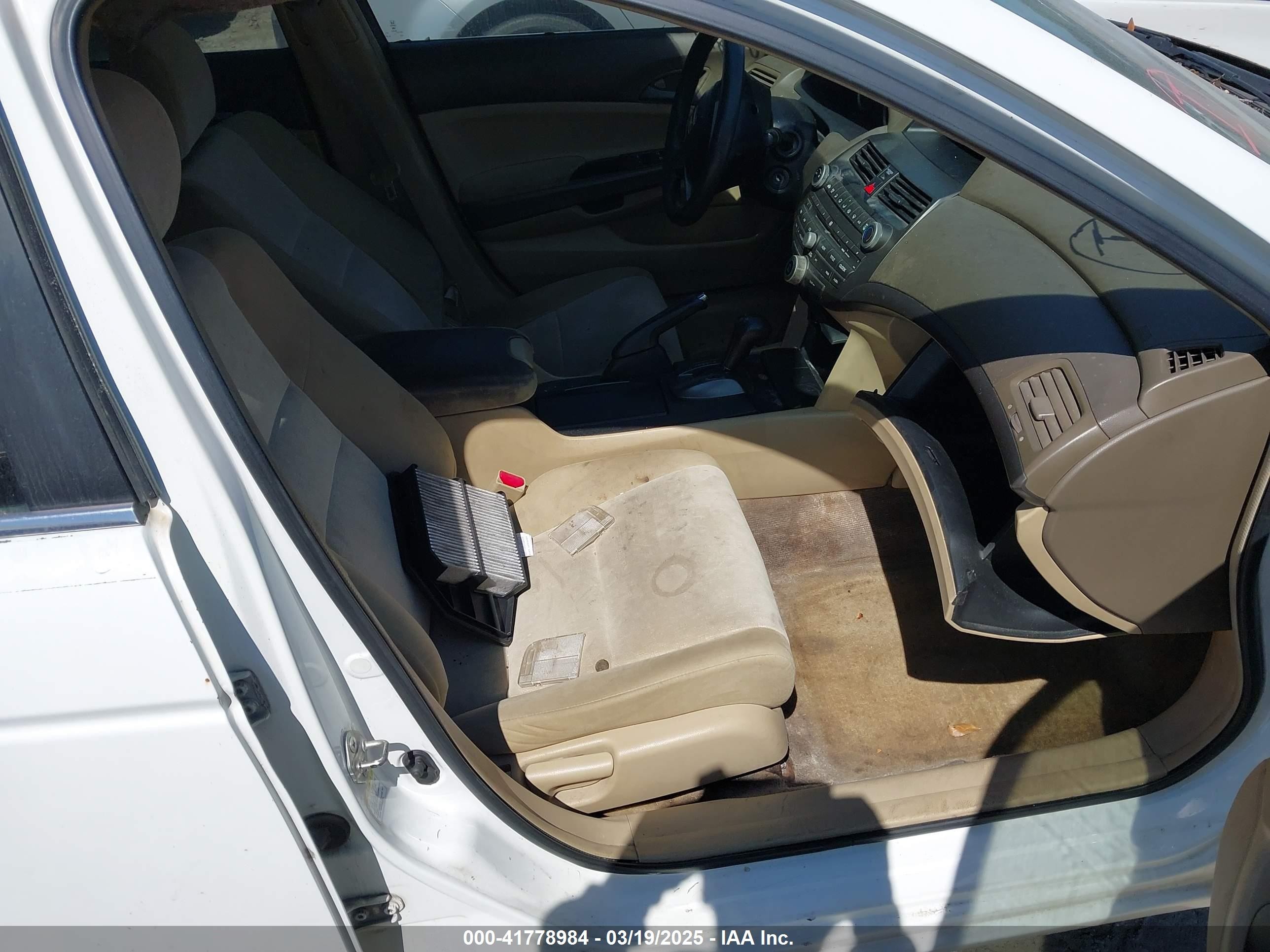 2009 Honda Accord 2.4 Lx Белый vin: 1HGCP26389A195618