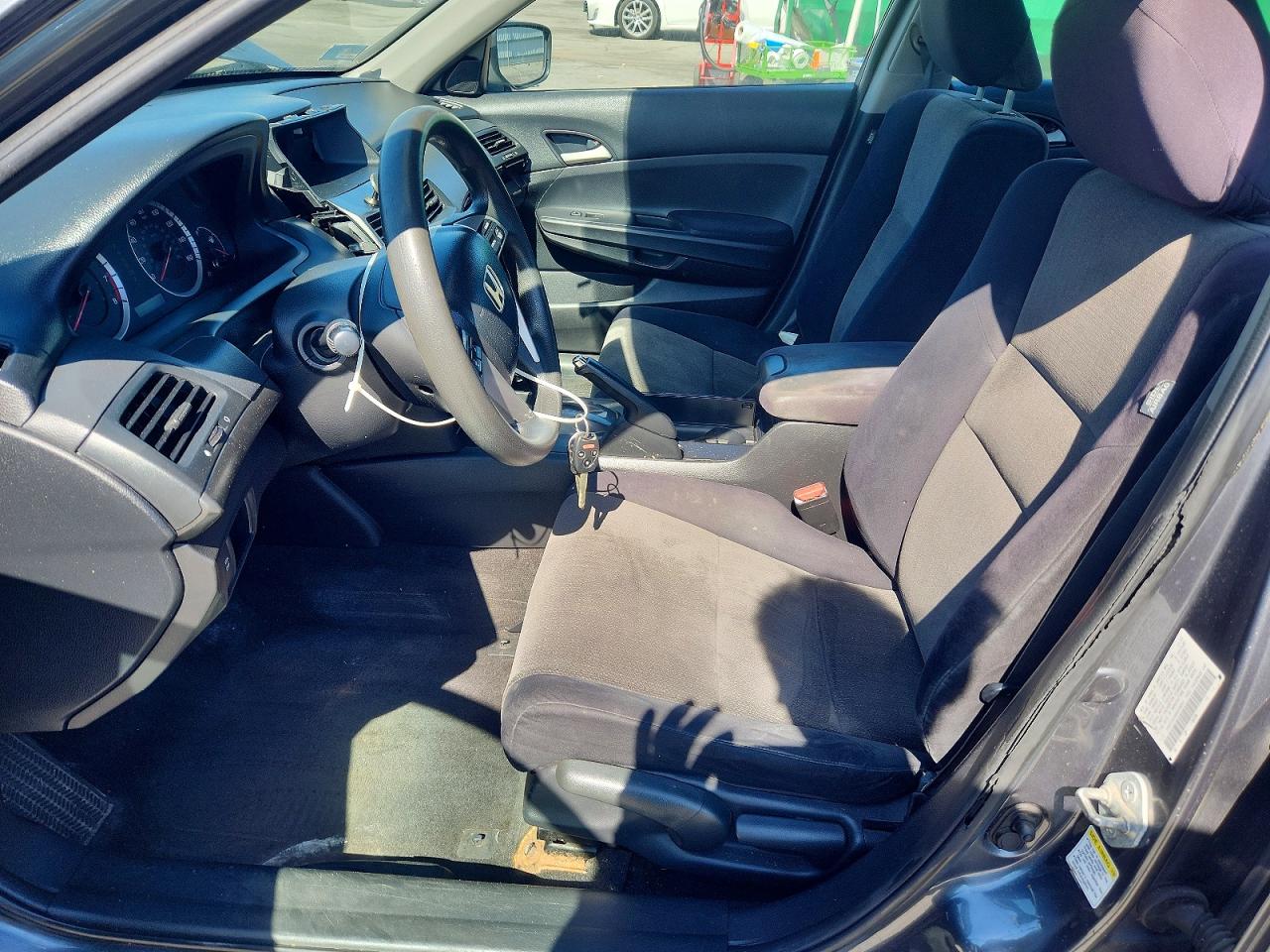 2008 Honda Accord Lx Silver vin: 1HGCP26398A039053